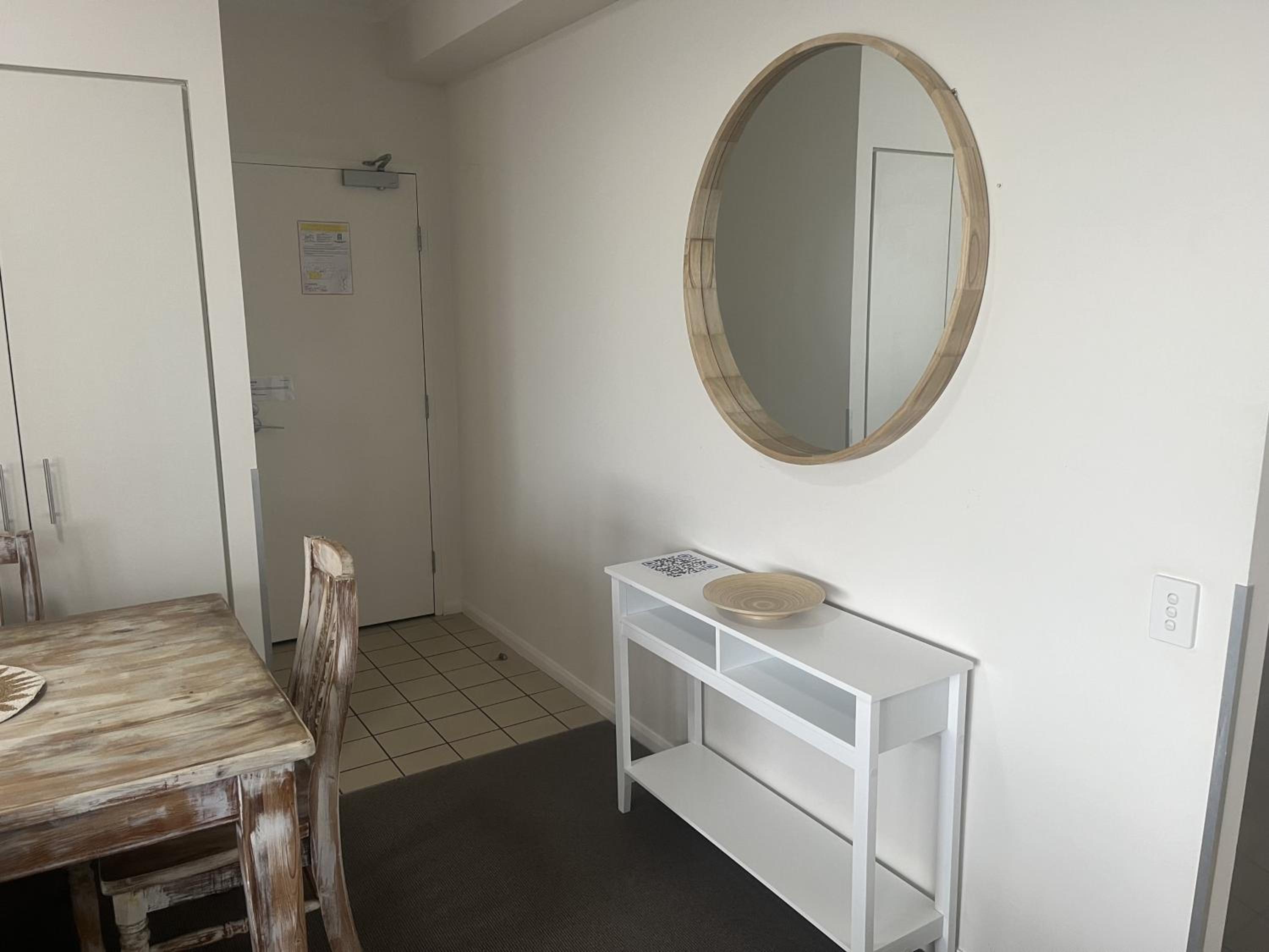 CBD Luxury with River & Botanic Garden Views from Spacious Balcony