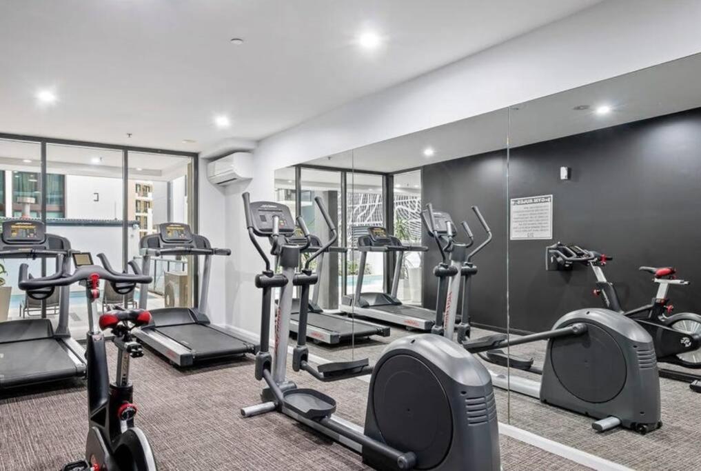 CBD Luxury with River & Botanic Garden Views from Spacious Balcony