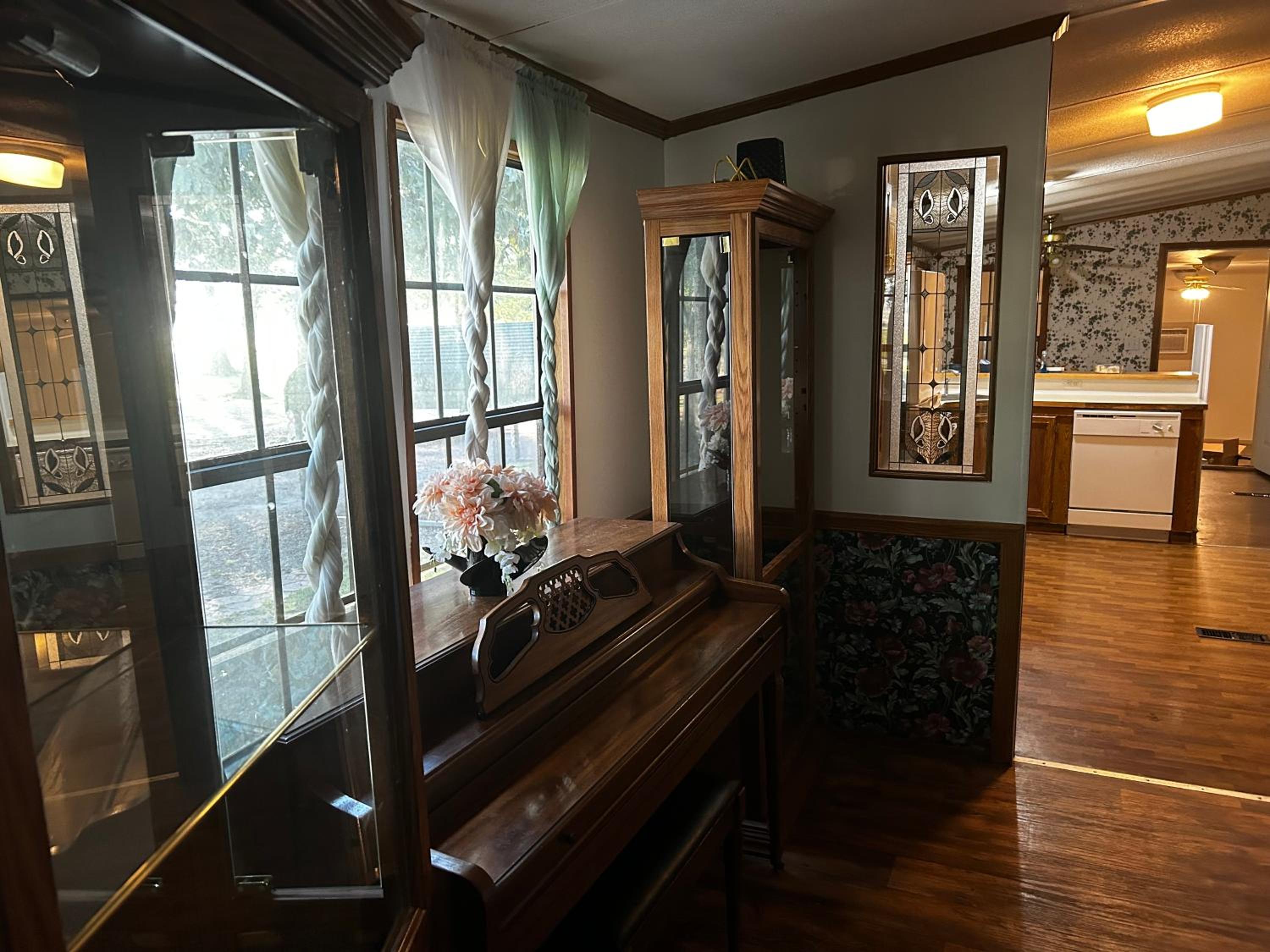 Woolen Lake House - Property Image 2