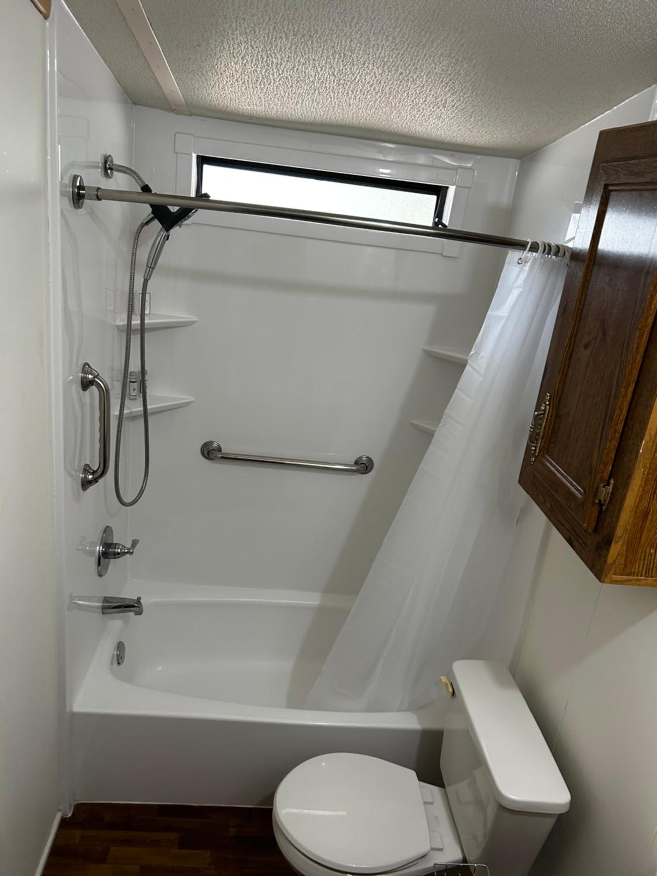 Woolen Lake House - Property Image 7