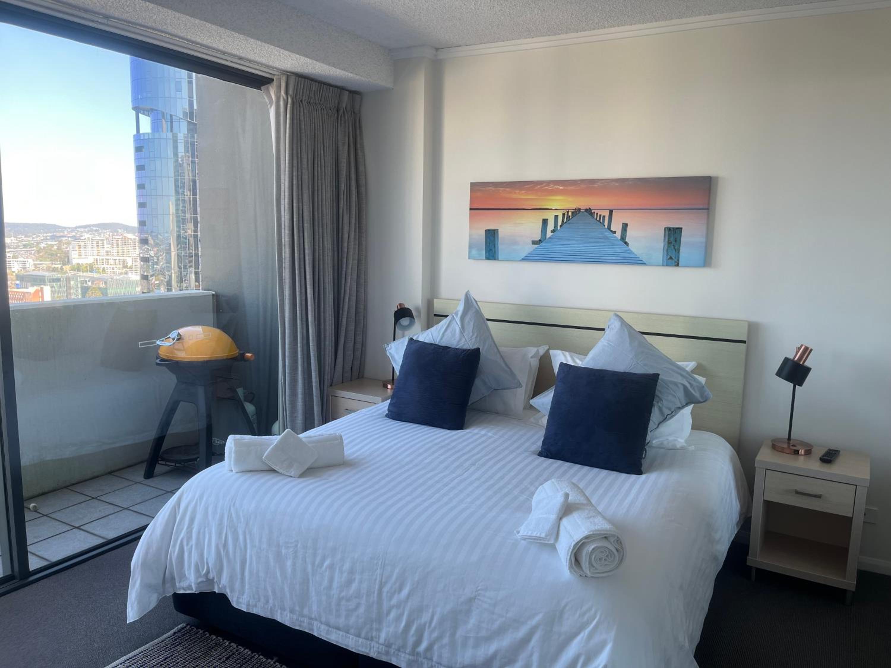 CBD Luxury with River & Botanic Garden Views from Spacious Balcony