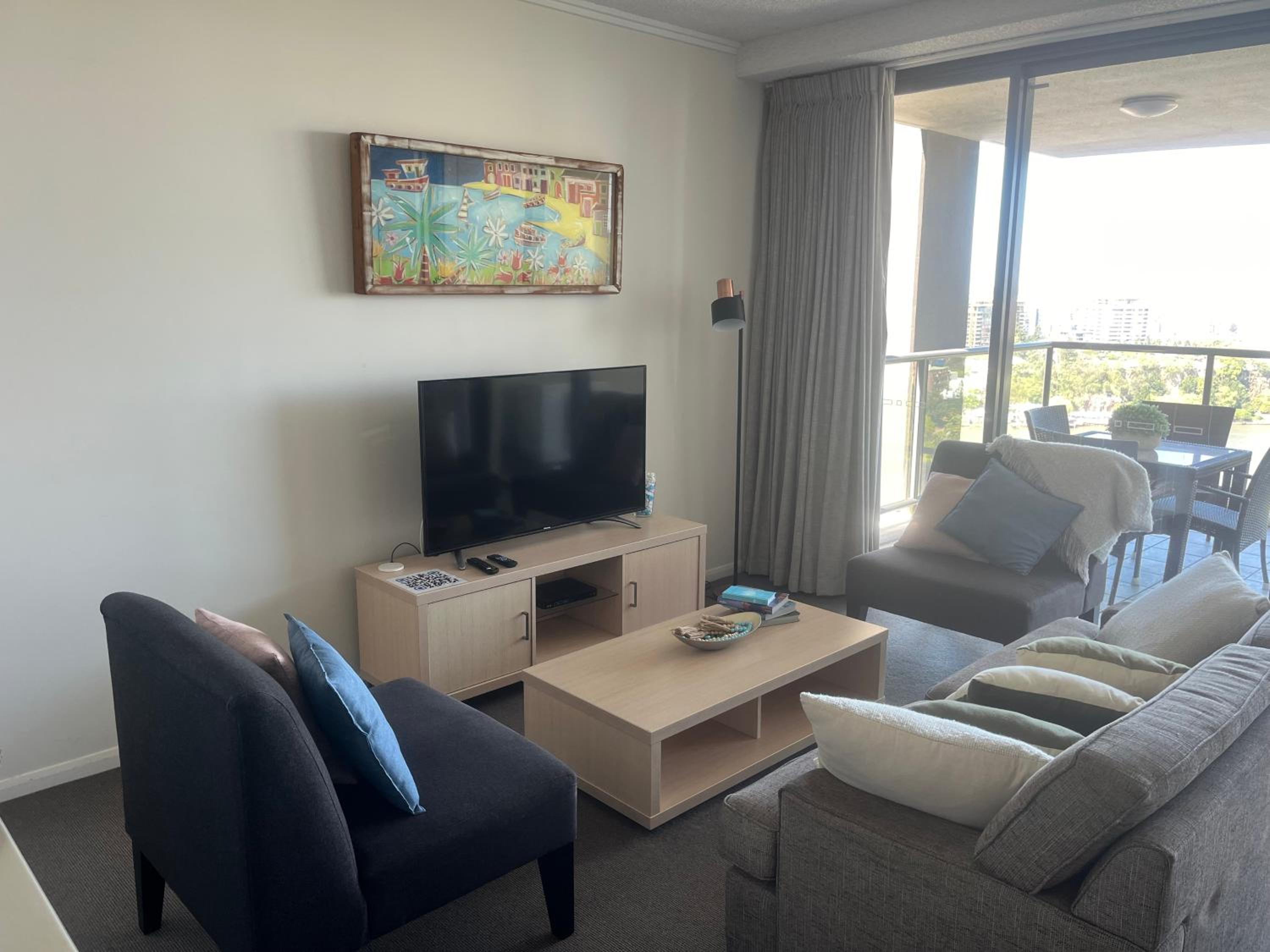 CBD Luxury with River & Botanic Garden Views from Spacious Balcony
