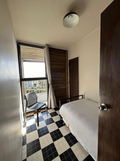 Stanmore Bay Log Cabin - short walk to beach view 3