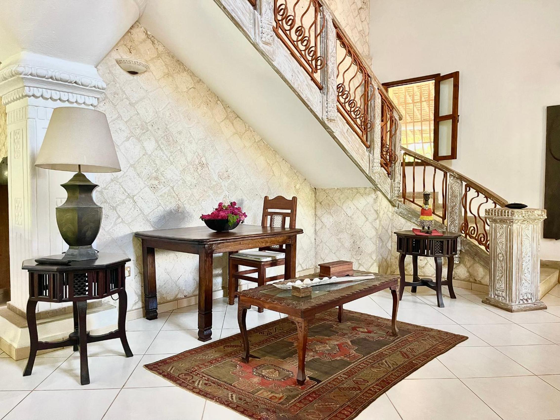 Shikamoo Cottage