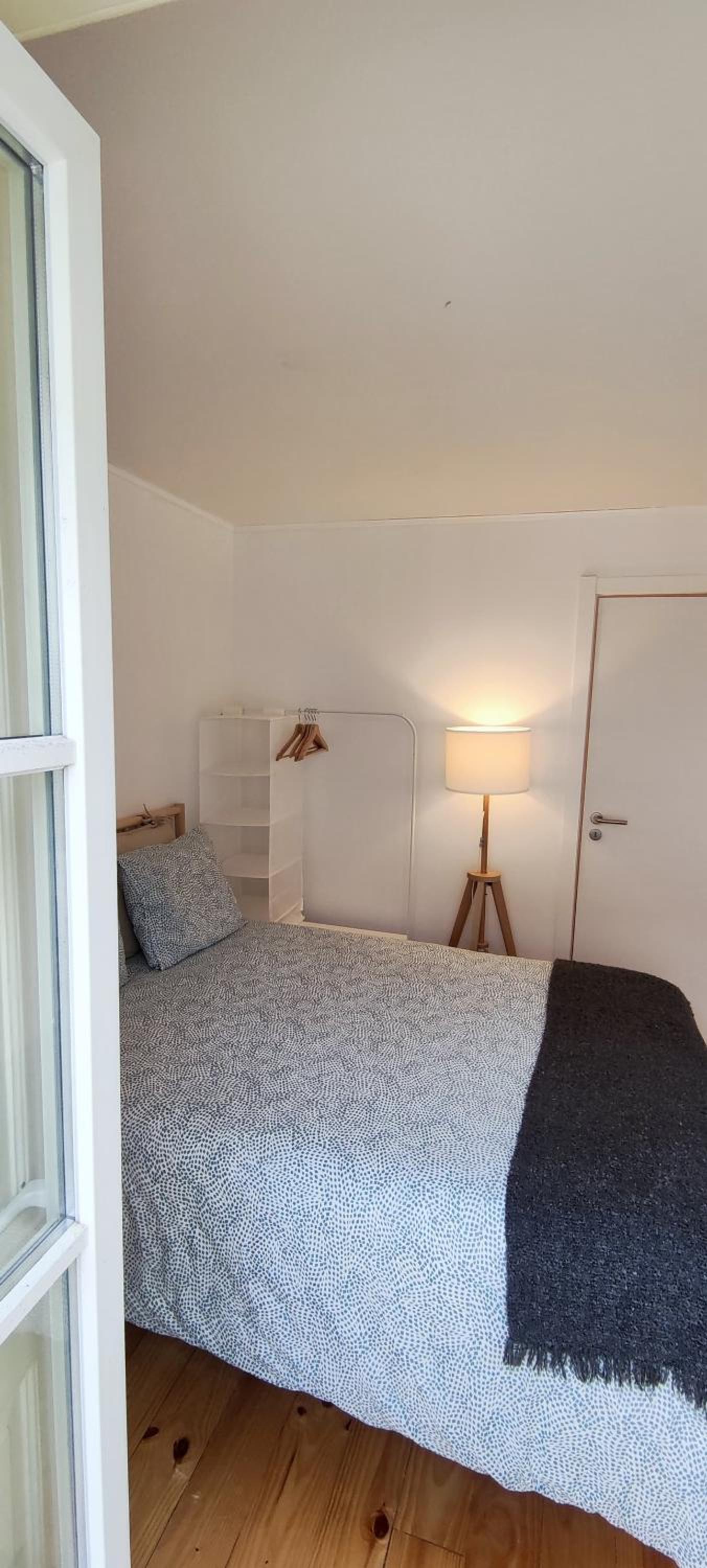 Central Bedroom in Shared House in Chiado - Historic Center of Lisbon view 4