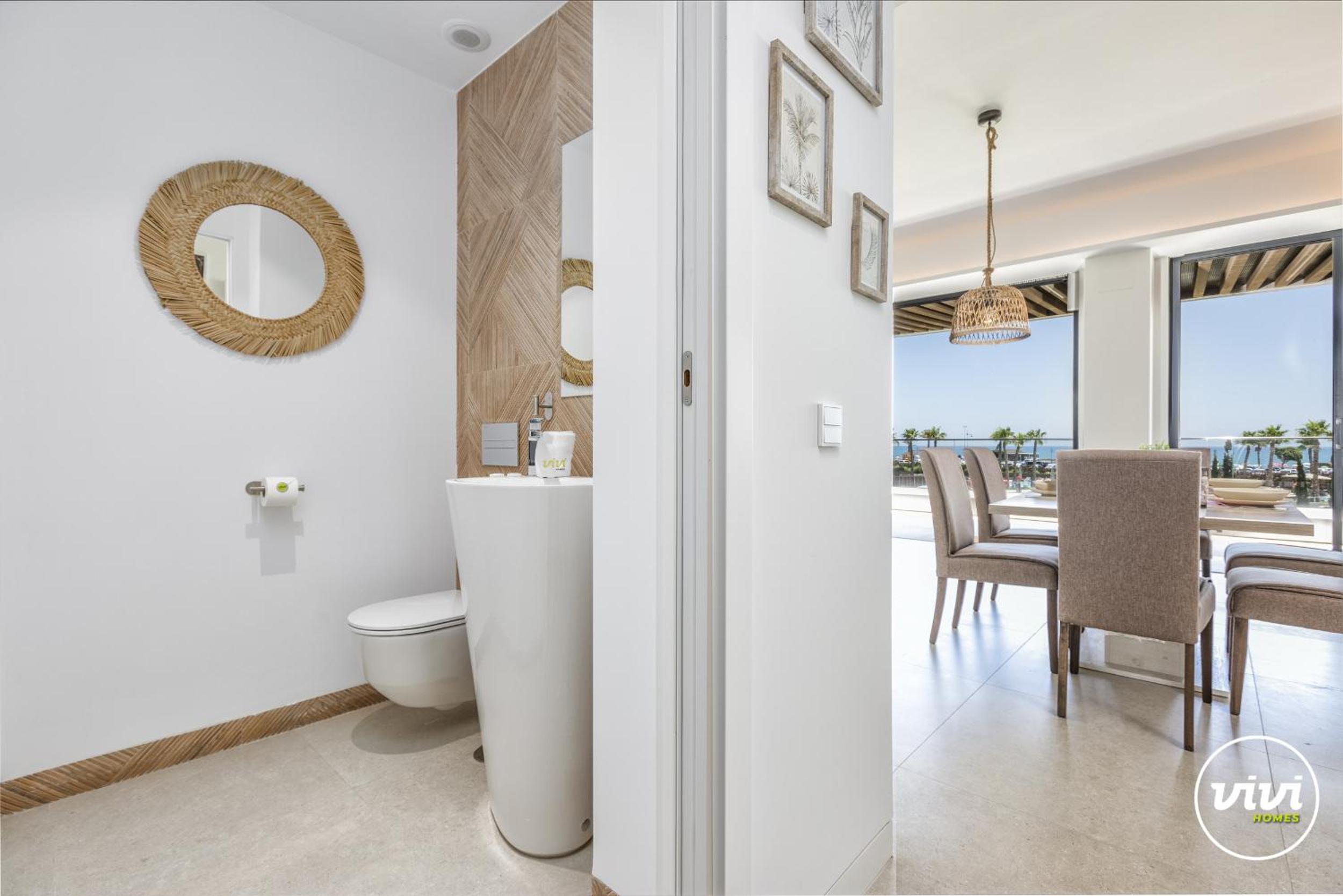 ViVi Homes - Mali Pool, Jacuzzi, Garden, Gym & Sea View