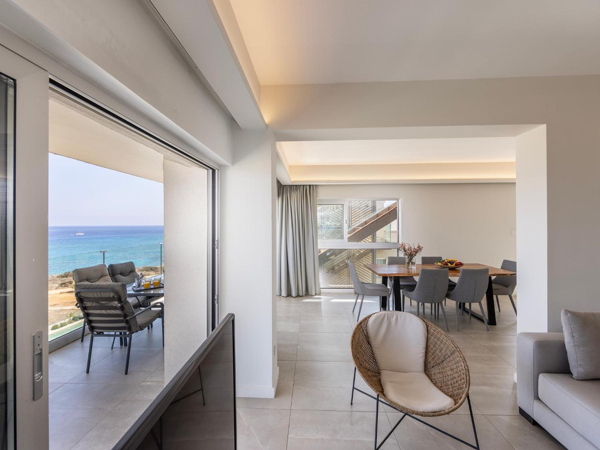 Emerald Bay Sea-Front Penthouse
