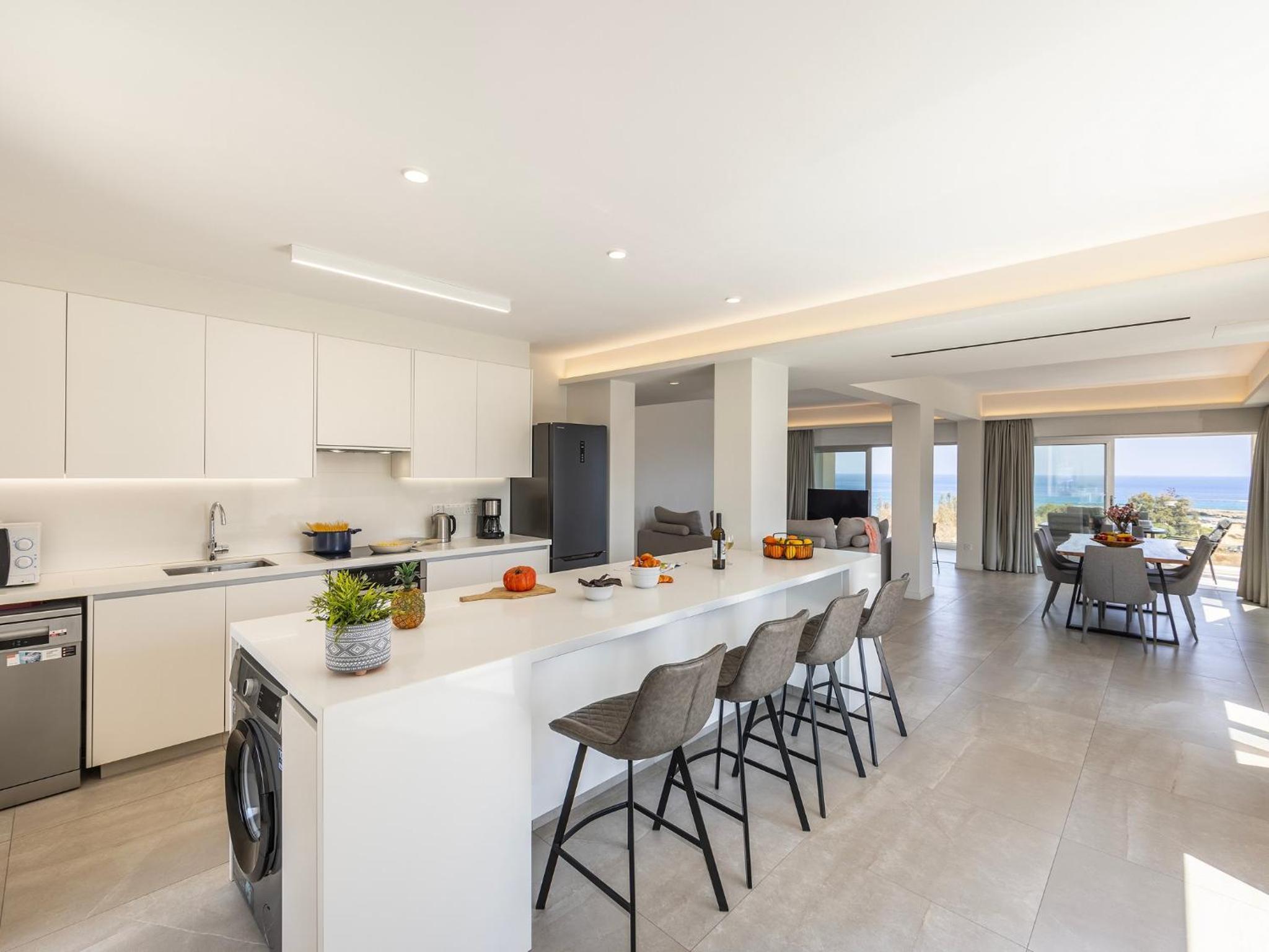 Emerald Bay Sea-Front Penthouse