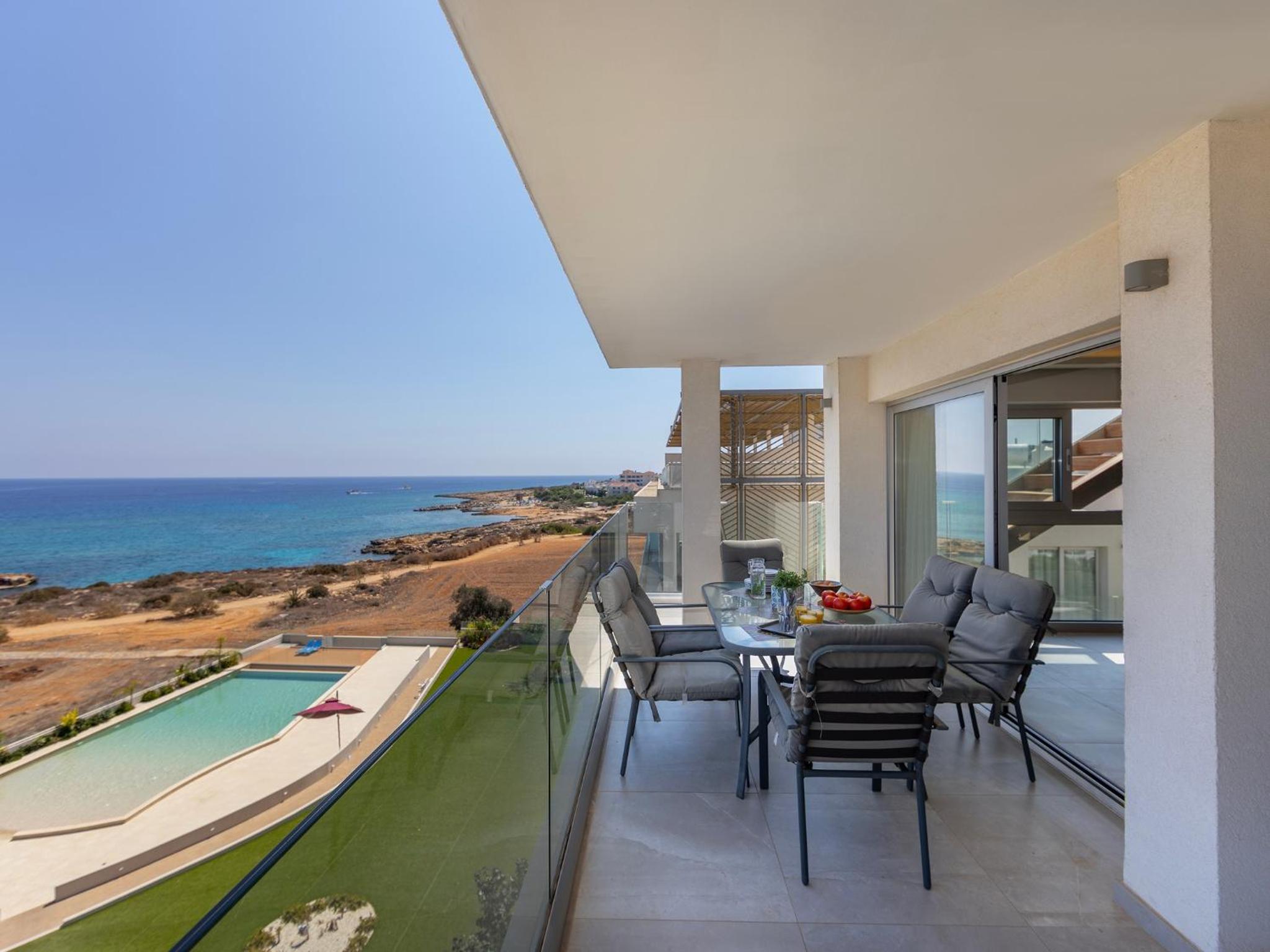 Emerald Bay Sea-Front Penthouse