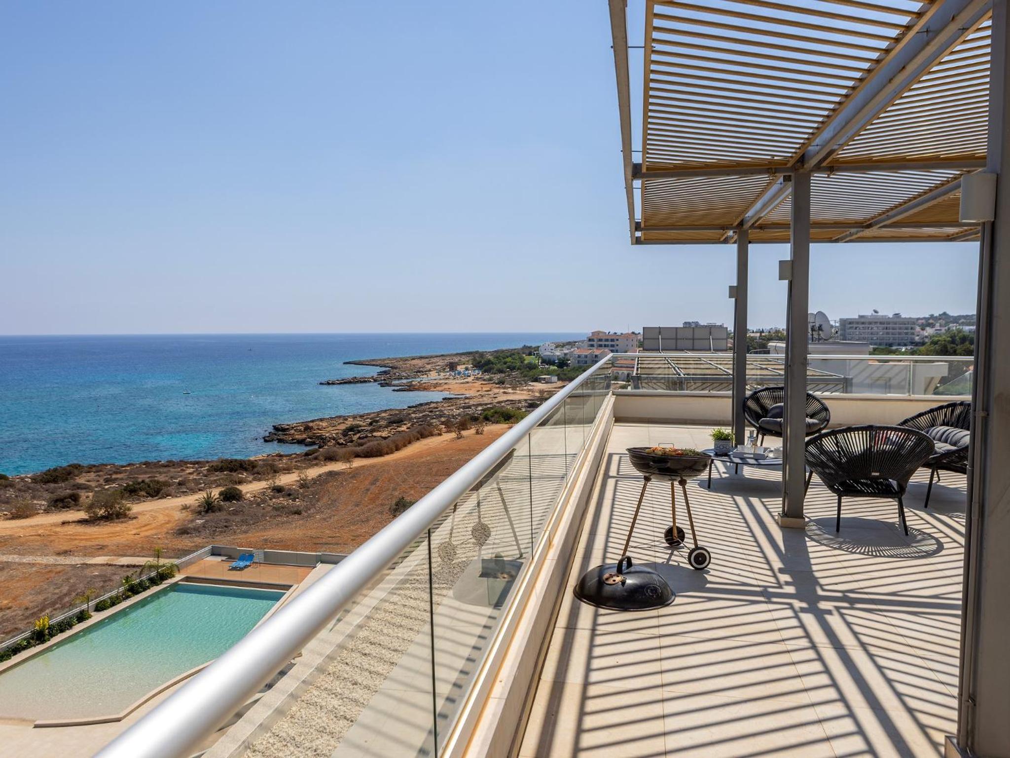 Emerald Bay Sea-Front Penthouse