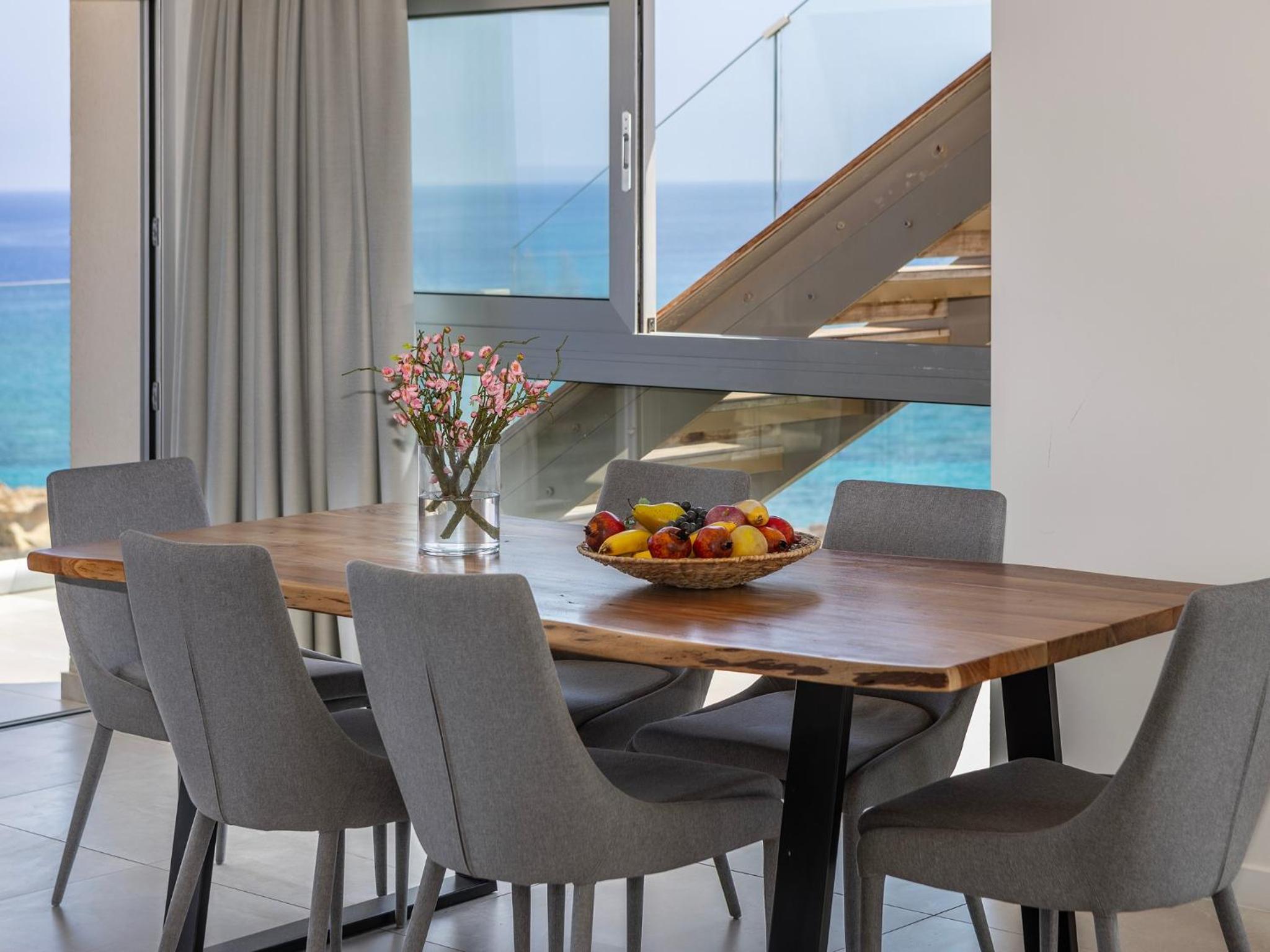 Emerald Bay Sea-Front Penthouse