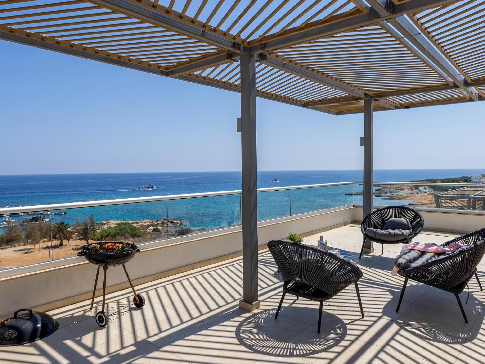 Emerald Bay Sea-Front Penthouse