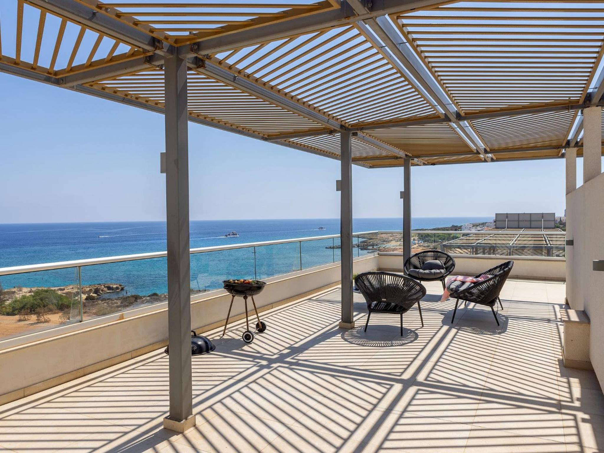 Emerald Bay Sea-Front Penthouse