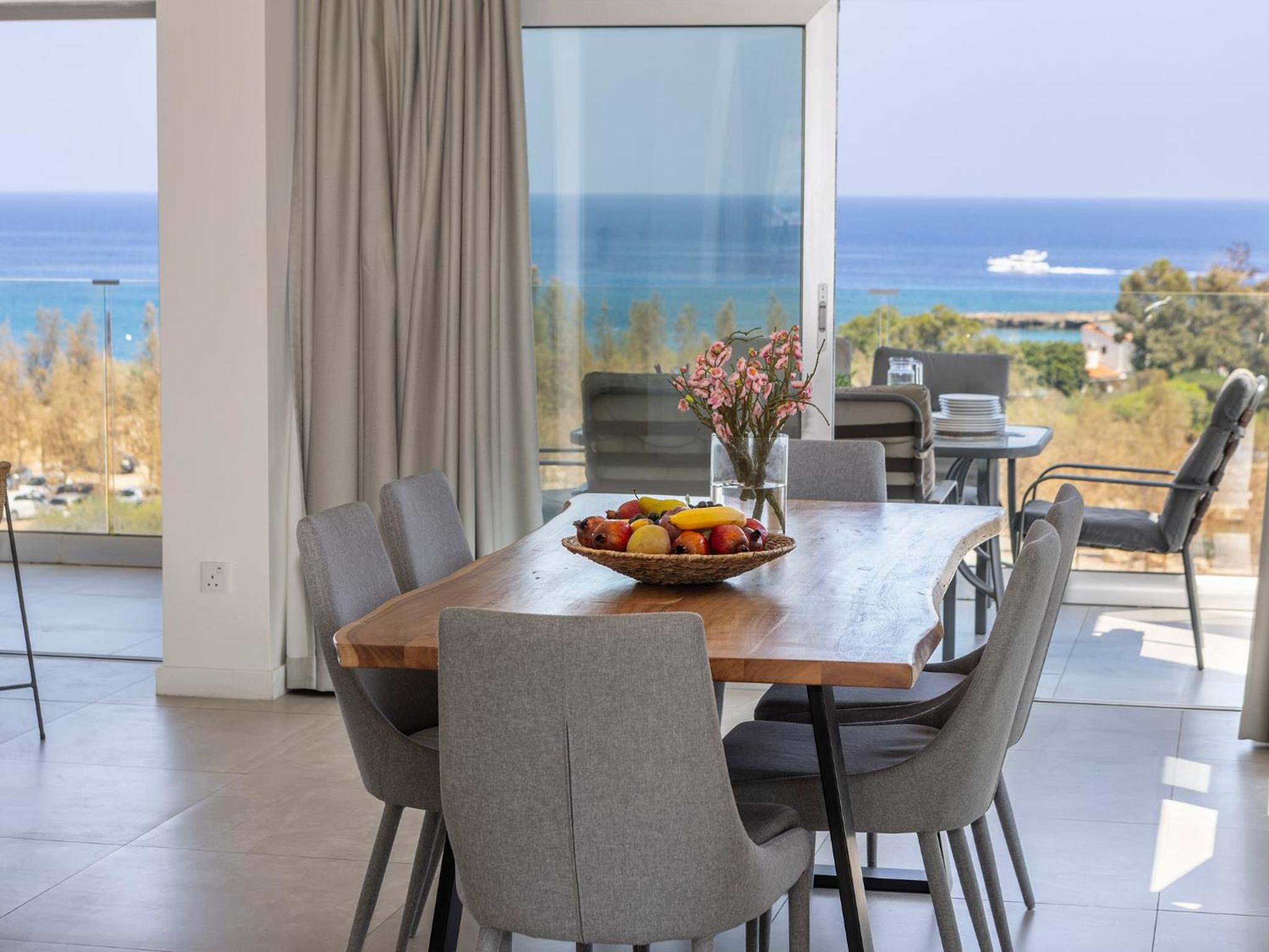 Emerald Bay Sea-Front Penthouse
