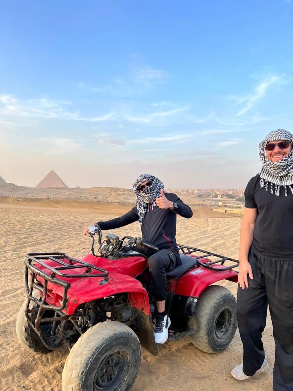 Jana Pyramids view inn