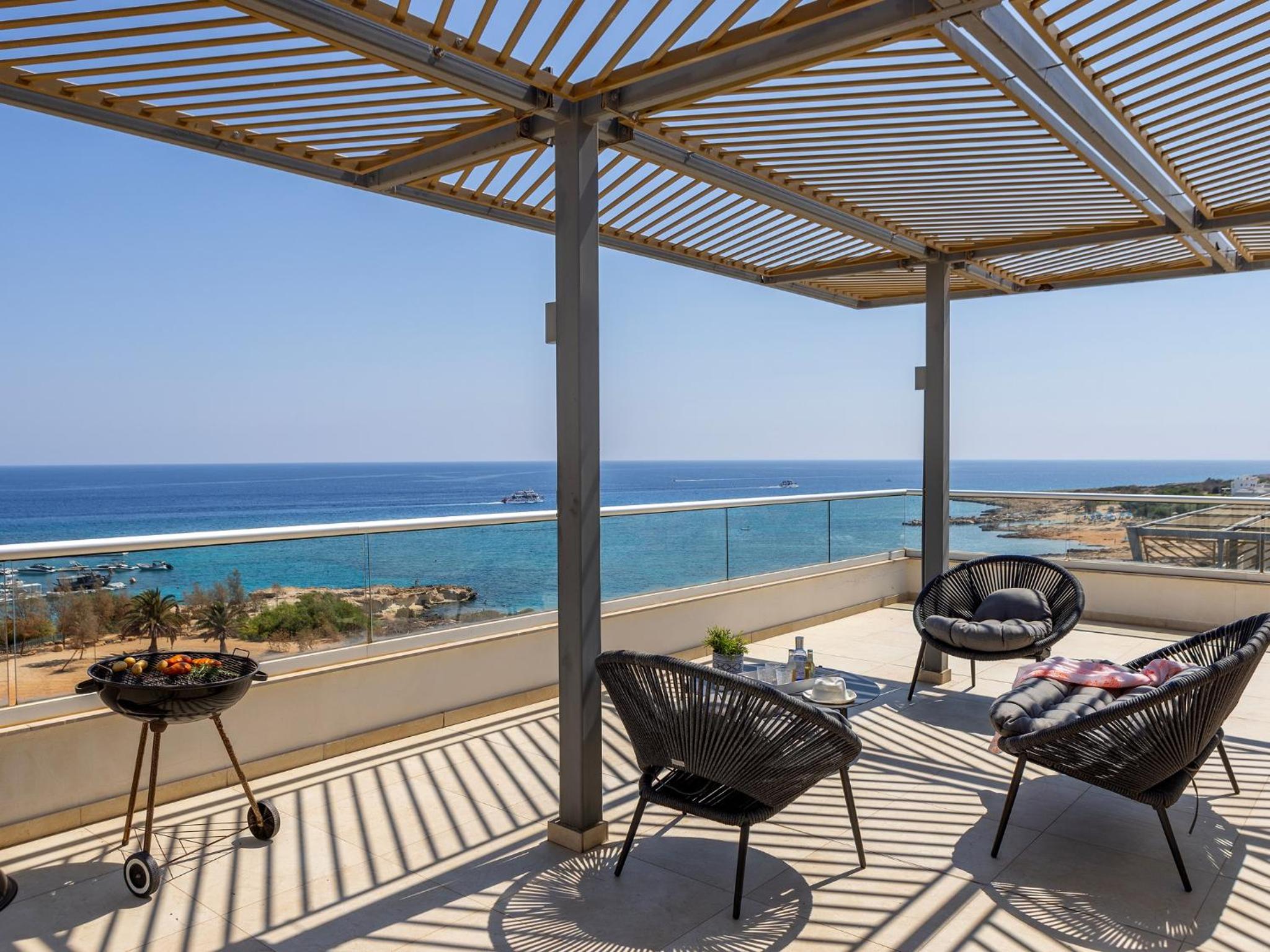 Emerald Bay Sea-Front Penthouse