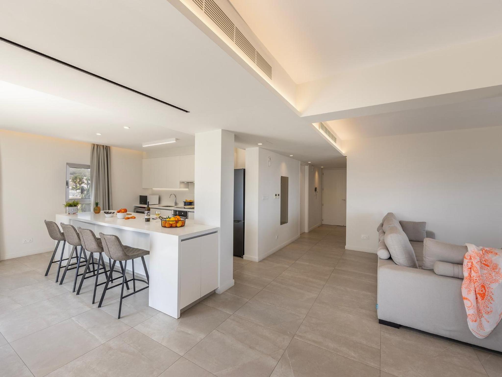 Emerald Bay Sea-Front Penthouse