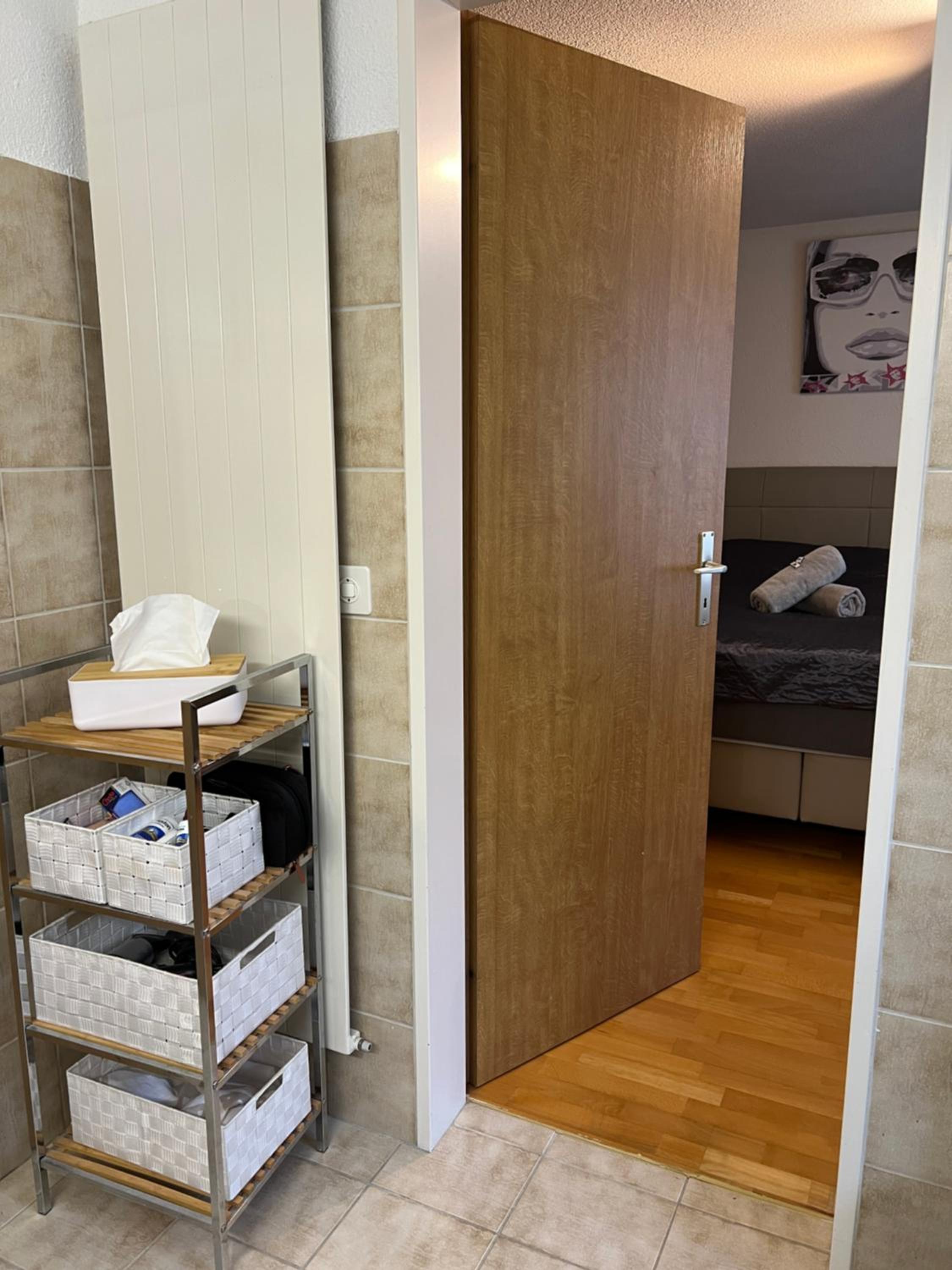 Spacious Cozy House for Groups & Families 2 Floors & free parking
