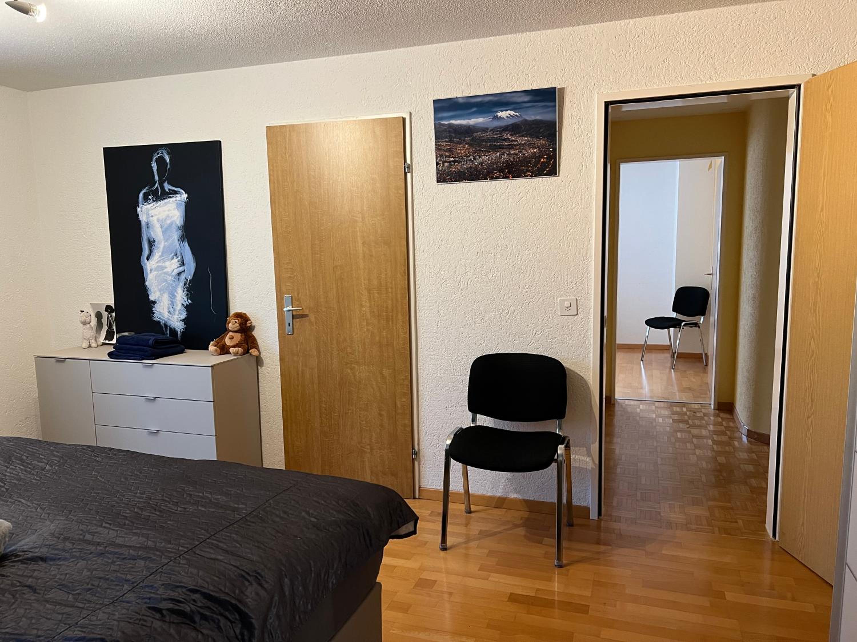 Spacious Cozy House for Groups & Families 2 Floors & free parking