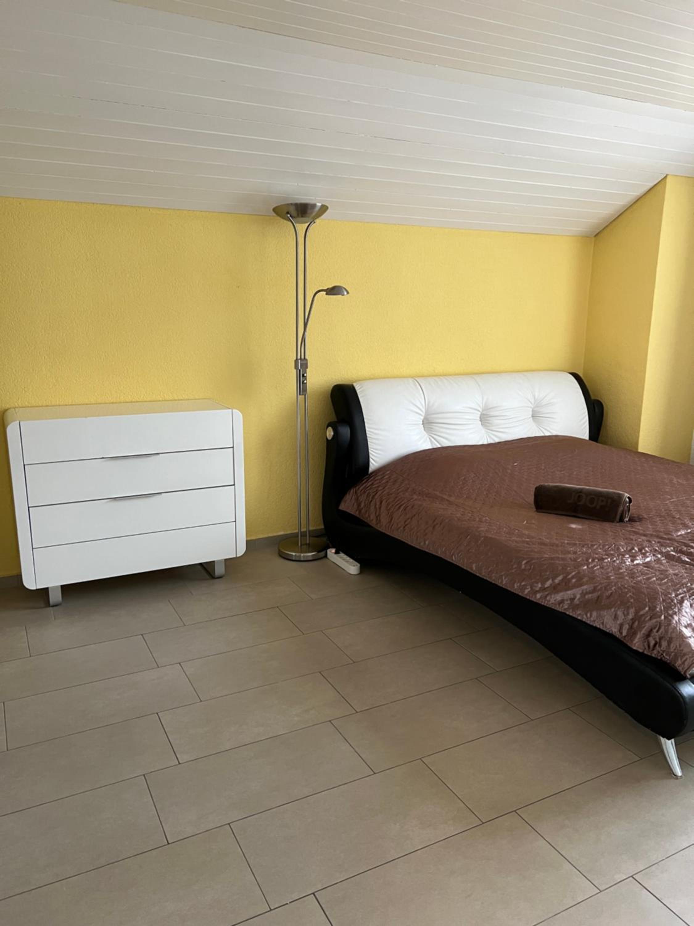 Spacious Cozy House for Groups & Families 2 Floors & free parking