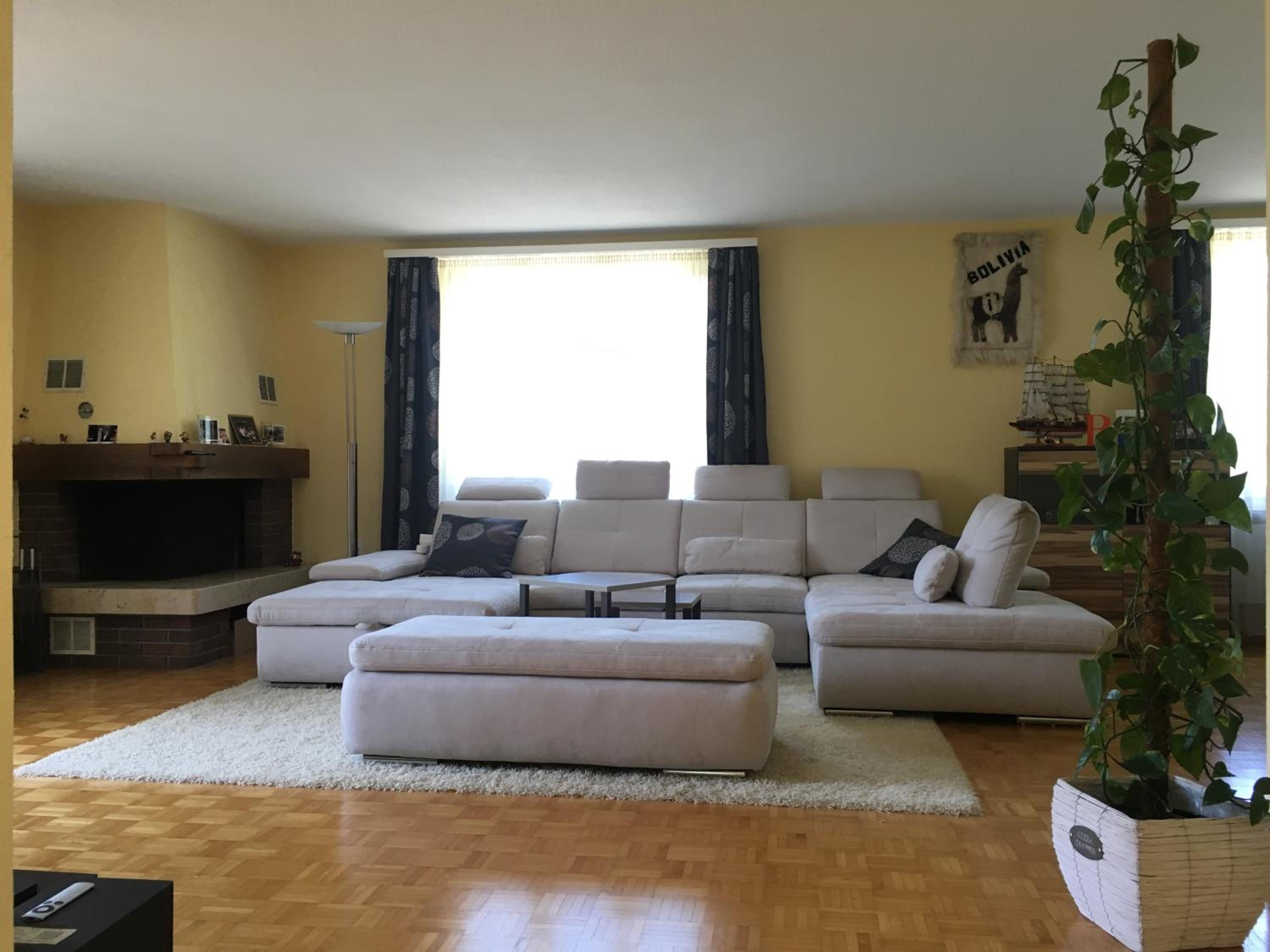 Spacious Cozy House for Groups & Families 2 Floors & free parking