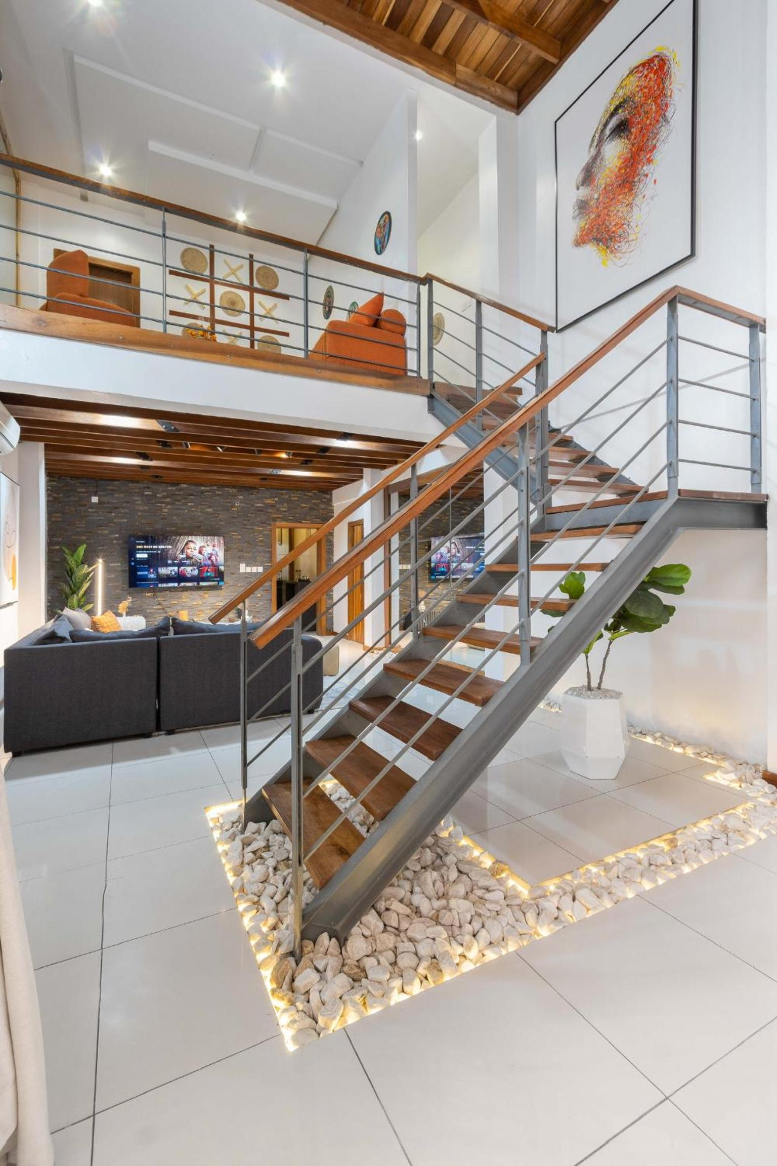 2 bedroom Luxury Art Loft in lekki phase 1 with pool view 2