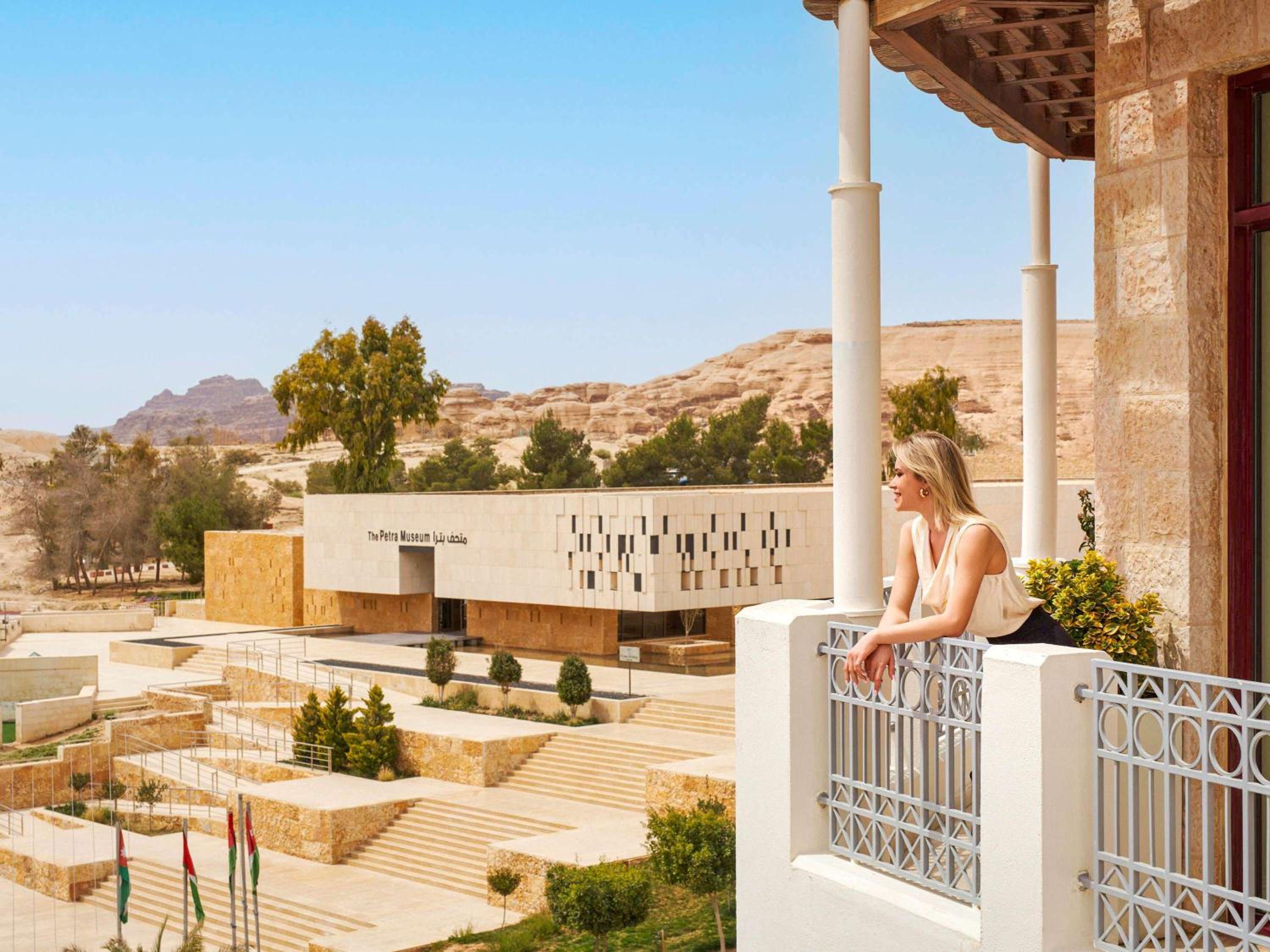 Mövenpick Resort Petra — photo 31
