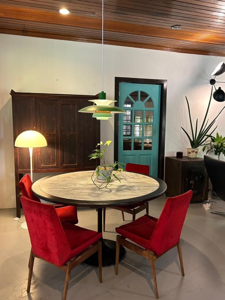 Chic Designer Room in Shared Bungalow SS1 Near LRT Petaling Jaya photo 3