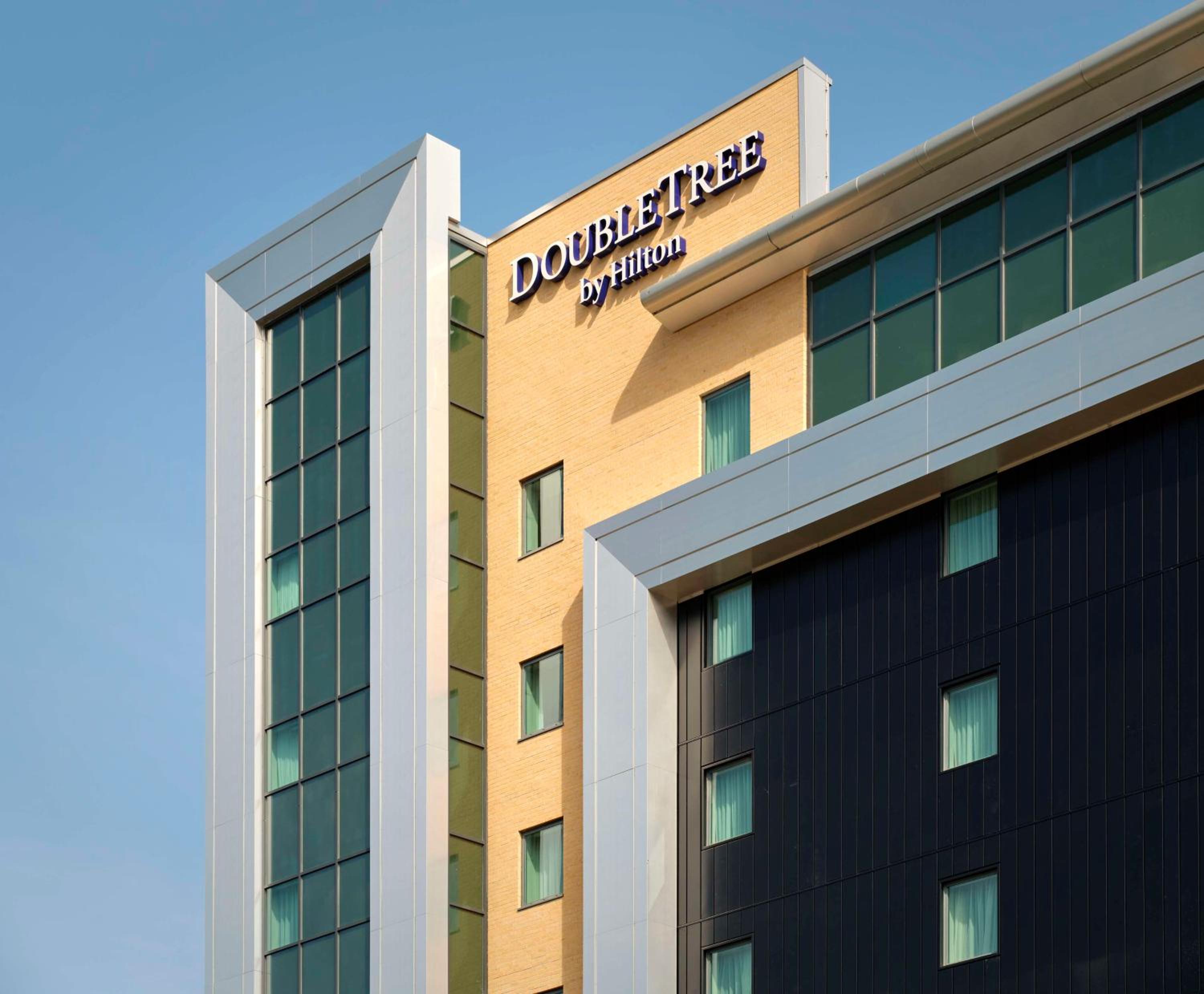 Hotel Doubletree By Hilton Sheffield City - Image 1