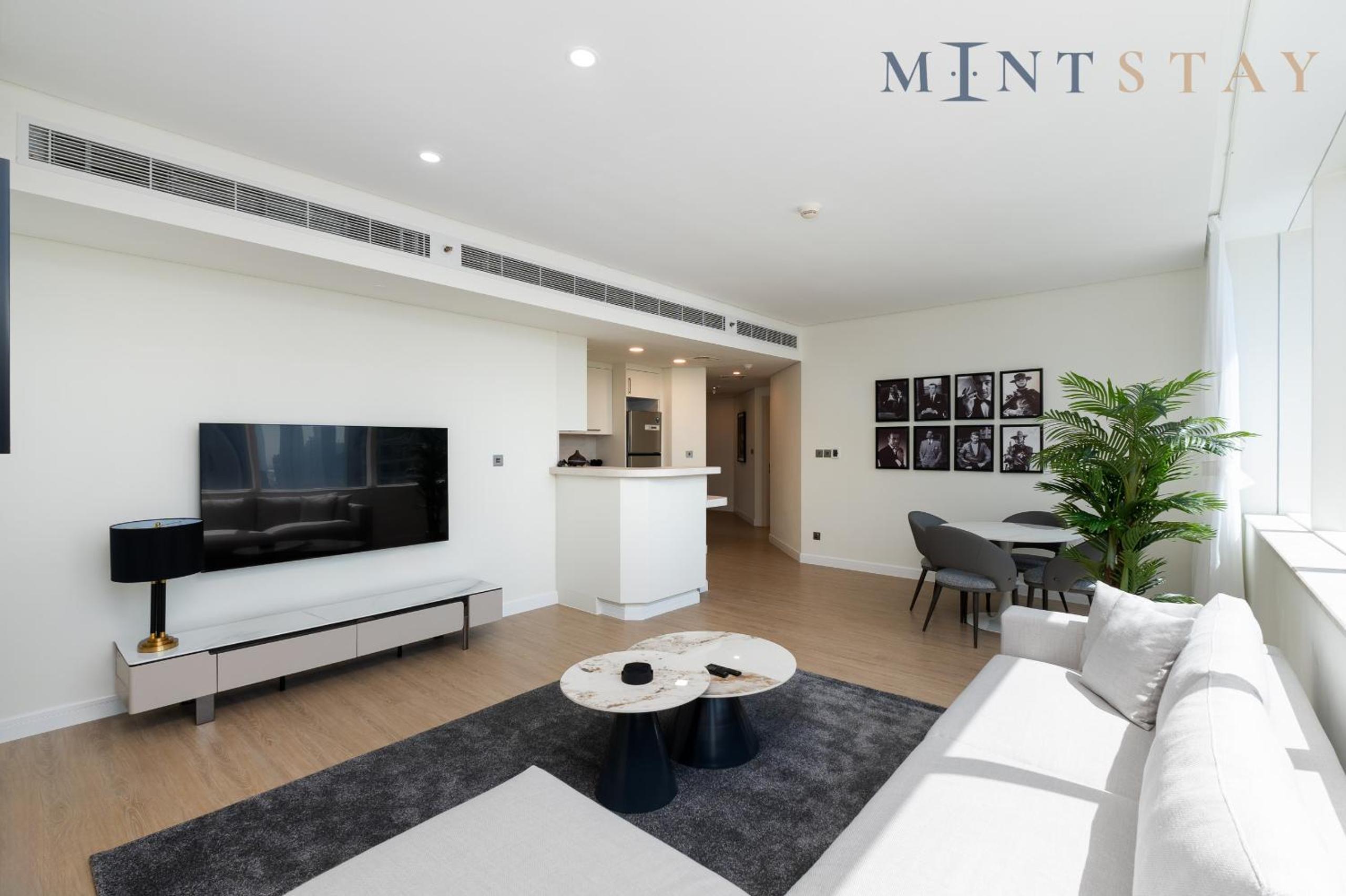 Sky Gardens, Park Avenue, DIFC - Mint Stay