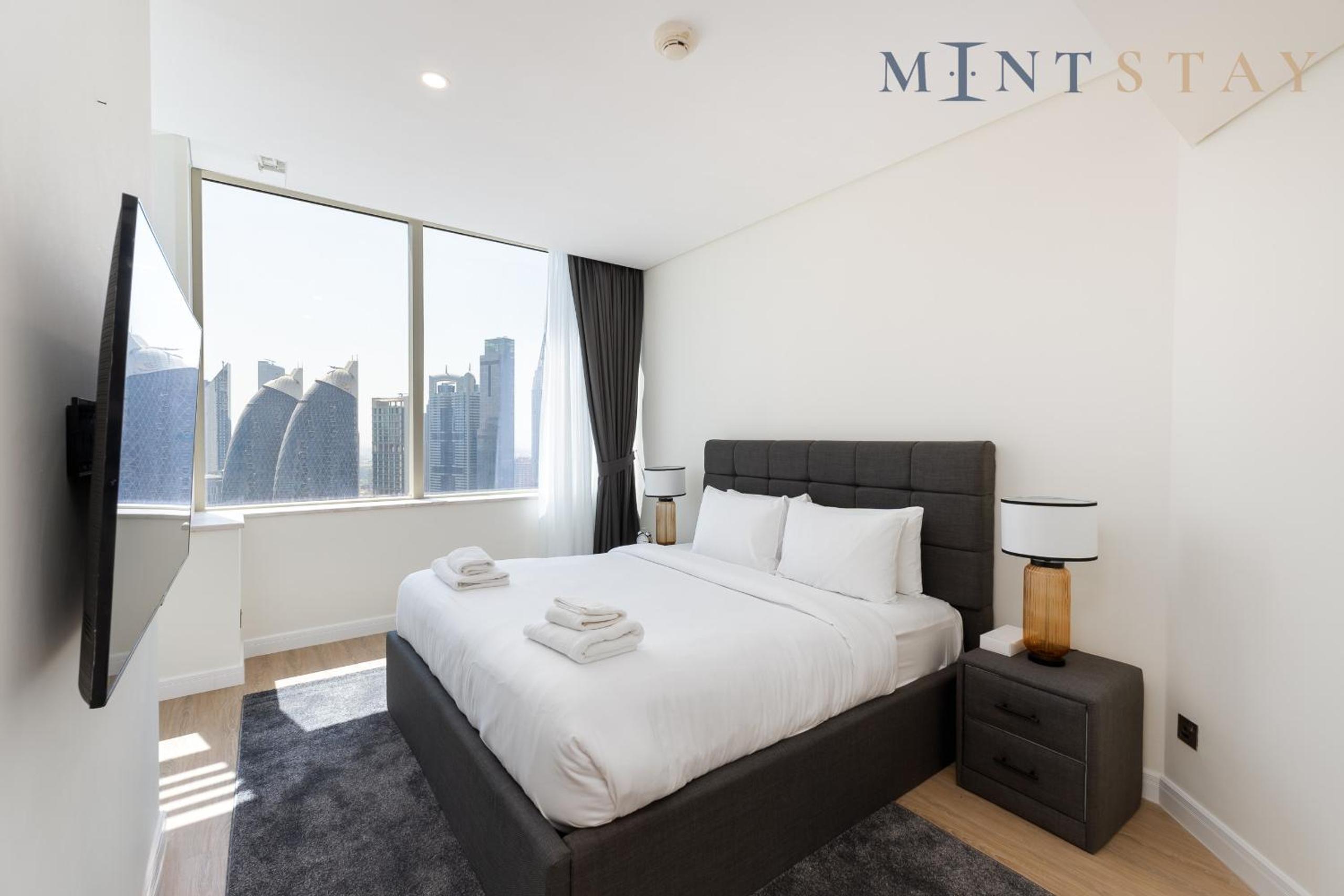 Sky Gardens, Park Avenue, DIFC - Mint Stay