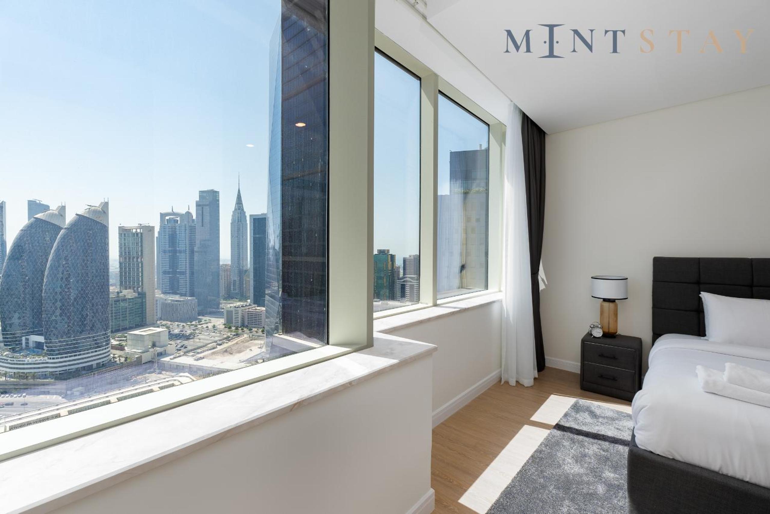 Sky Gardens, Park Avenue, DIFC - Mint Stay
