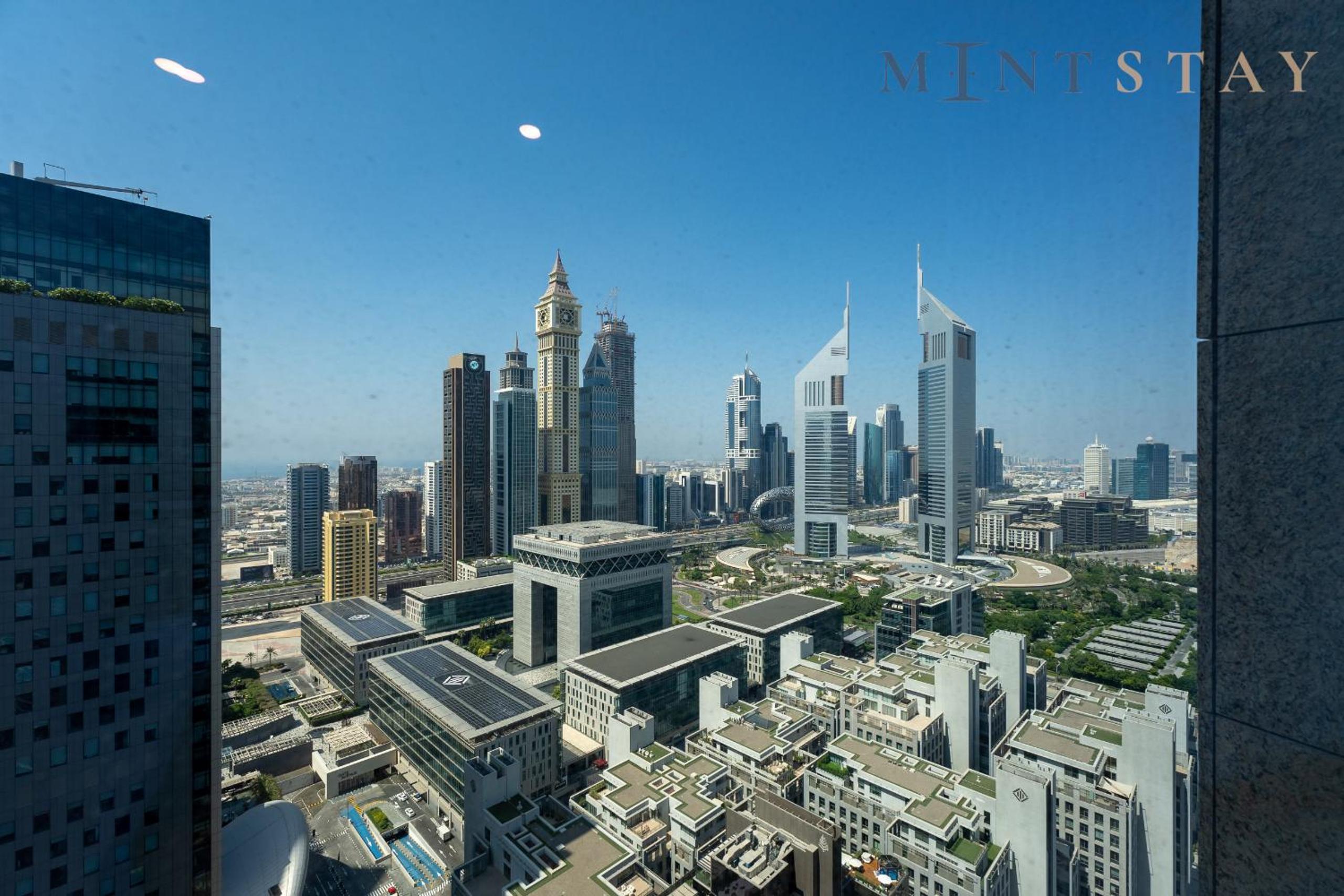 Sky Gardens, Park Avenue, DIFC - Mint Stay