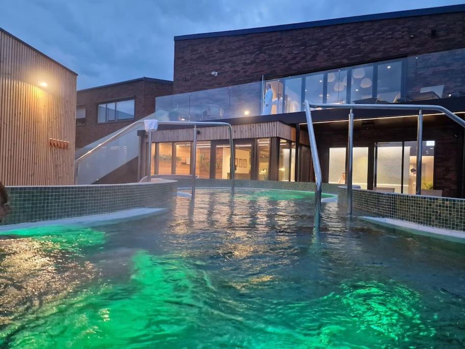 Skønt Sommerhus Golfhytte midt i skønne omgivelser
