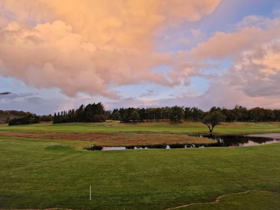 Skønt Sommerhus Golfhytte midt i skønne omgivelser