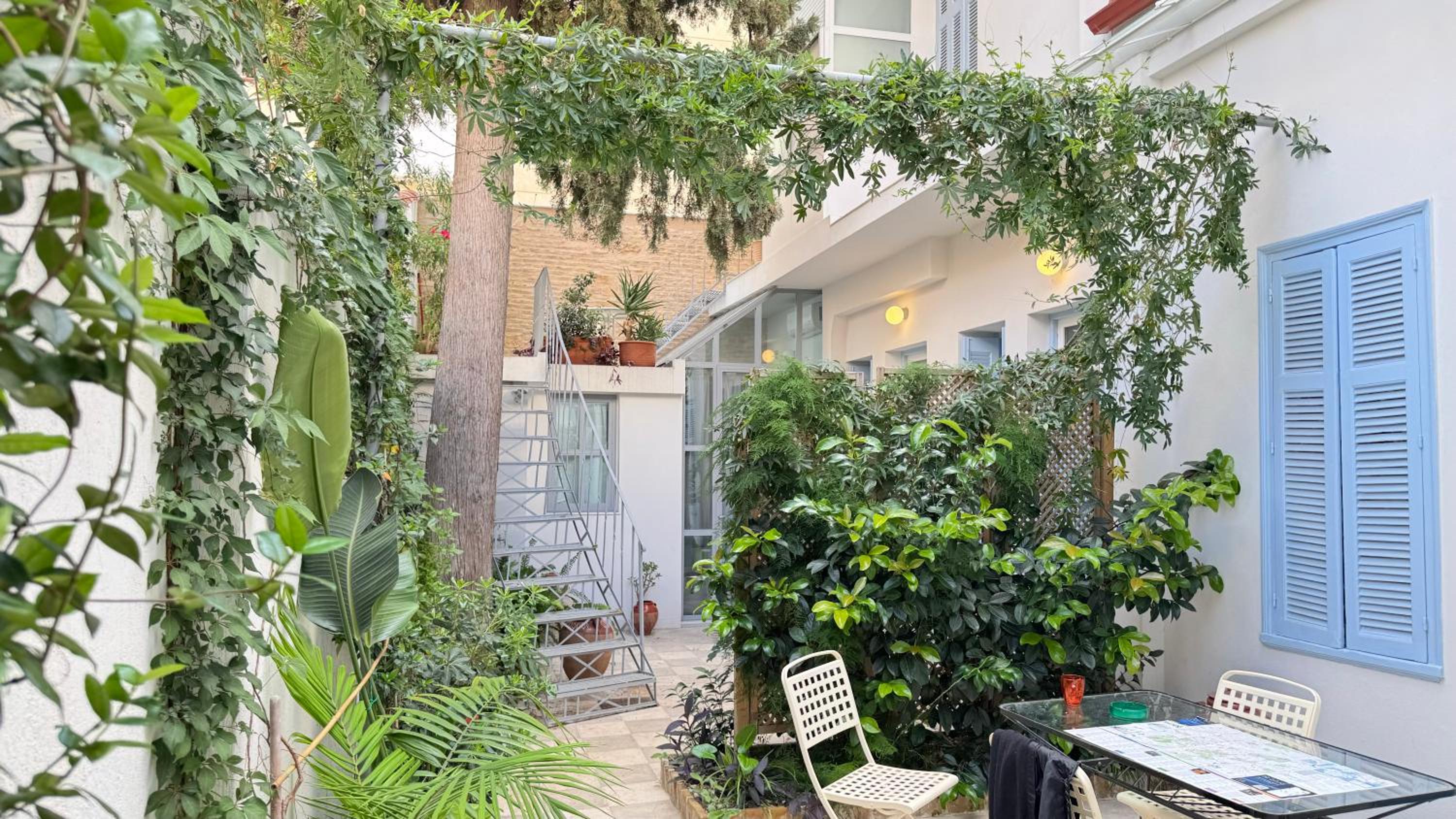 ERMAGORA house studio