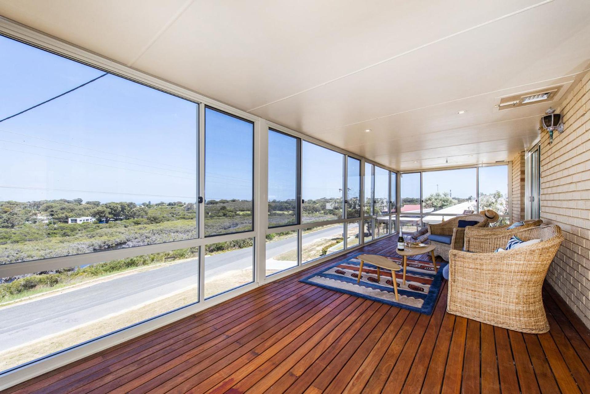 River View Retreat - Both Ocean and River Views