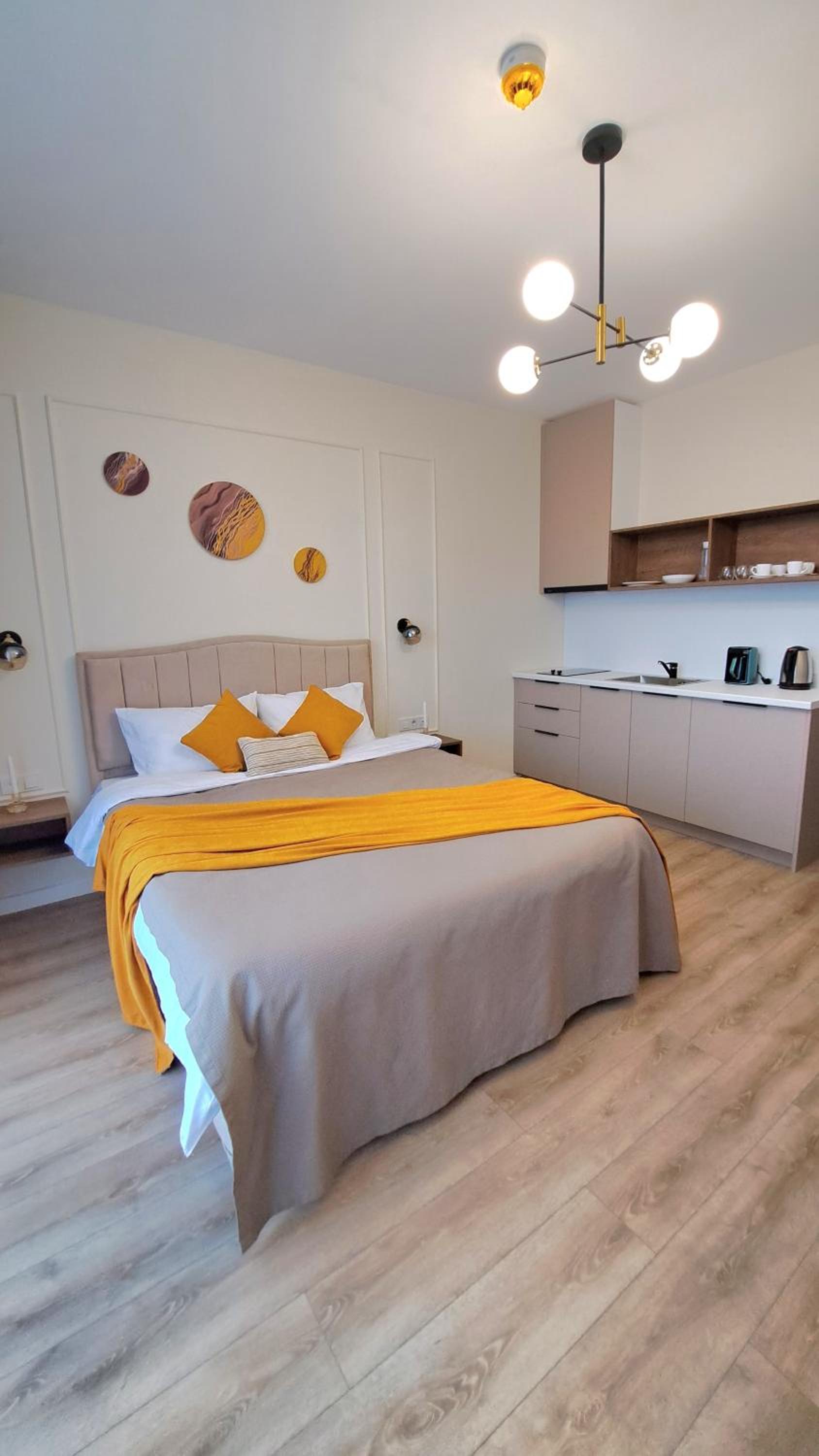 Exclusive sunny apartment