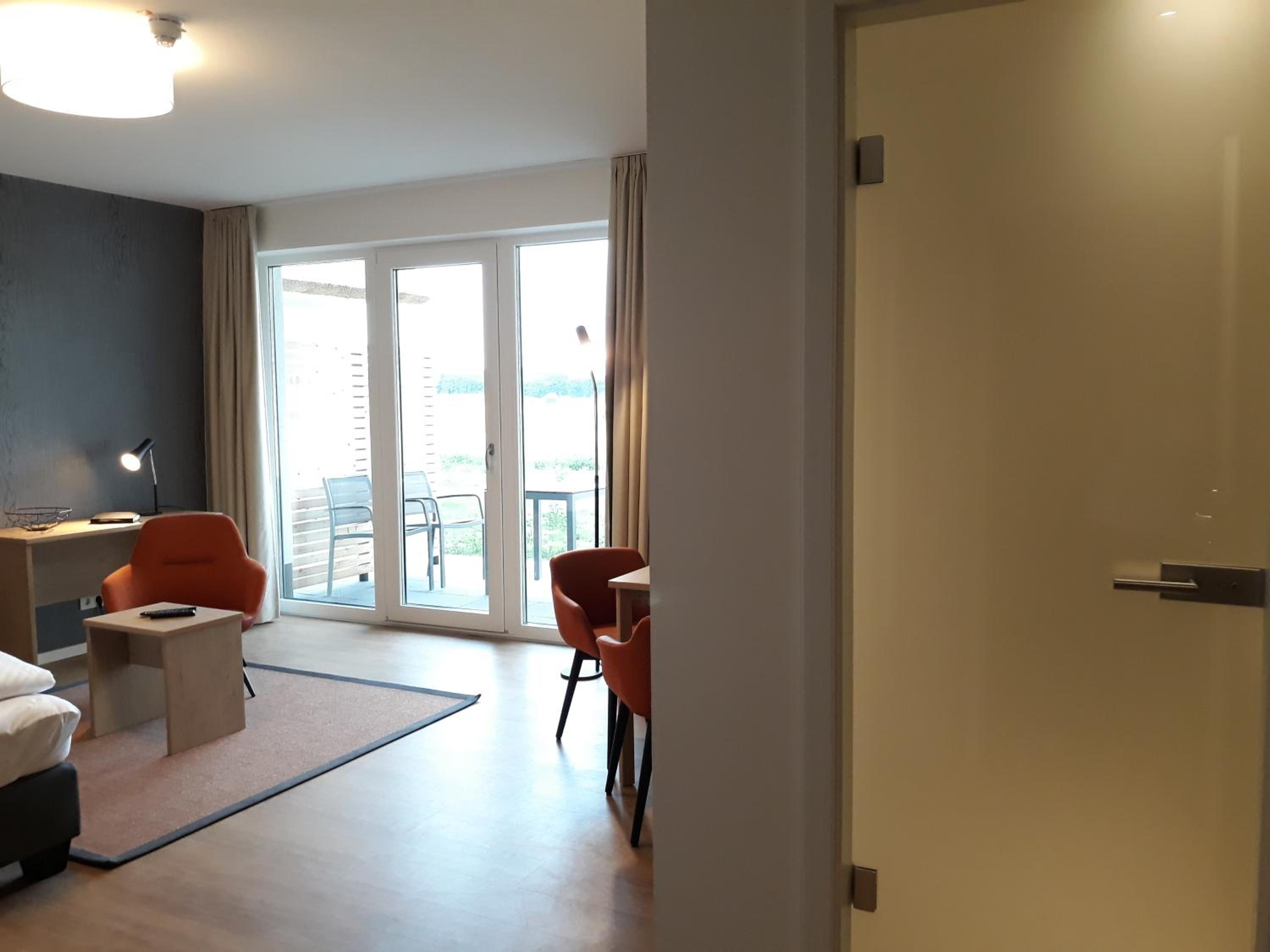 Komfort trifft Idylle - Ferienwohnung mit Seeblick
