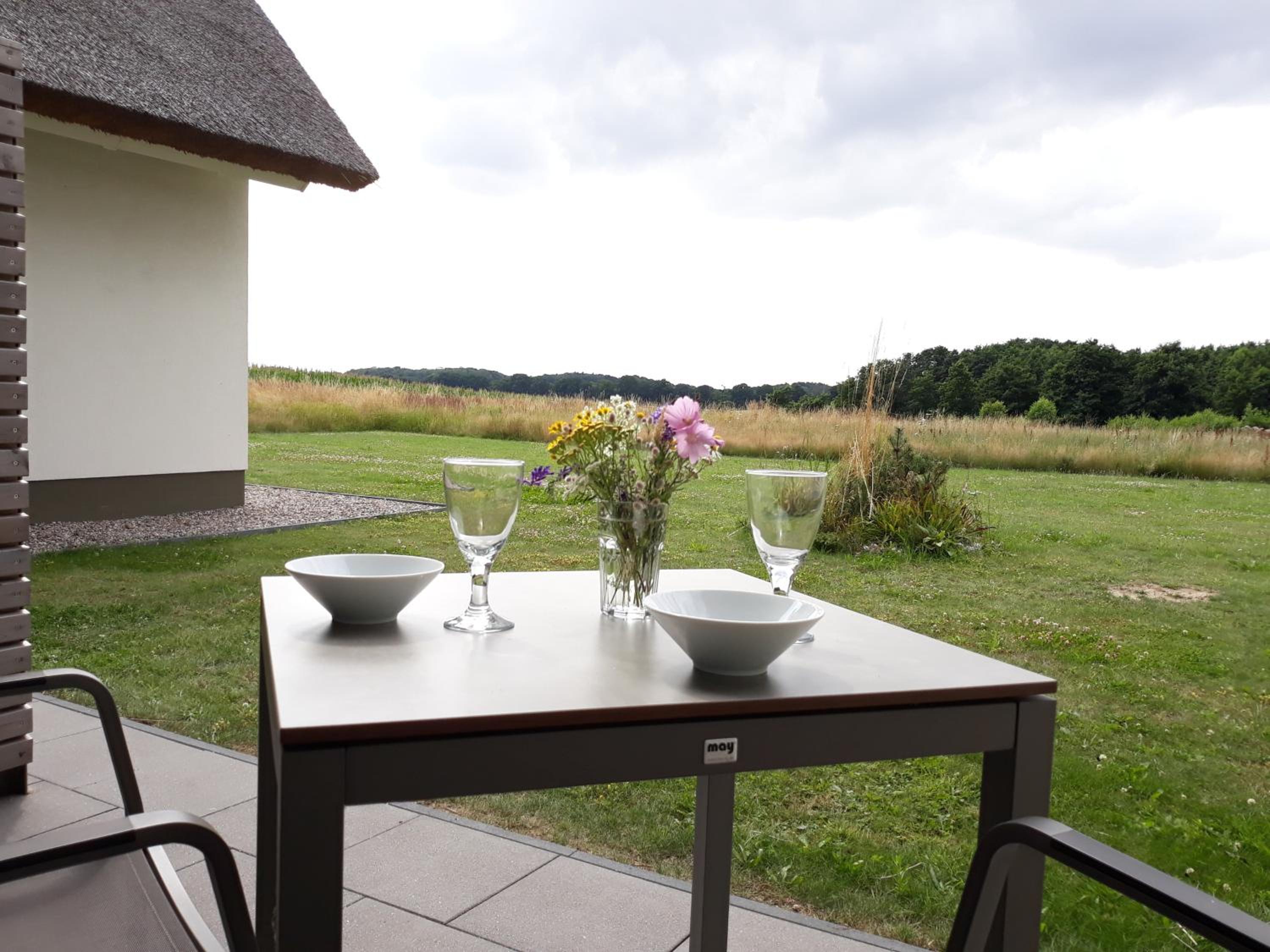 Komfort trifft Idylle - Ferienwohnung mit Seeblick