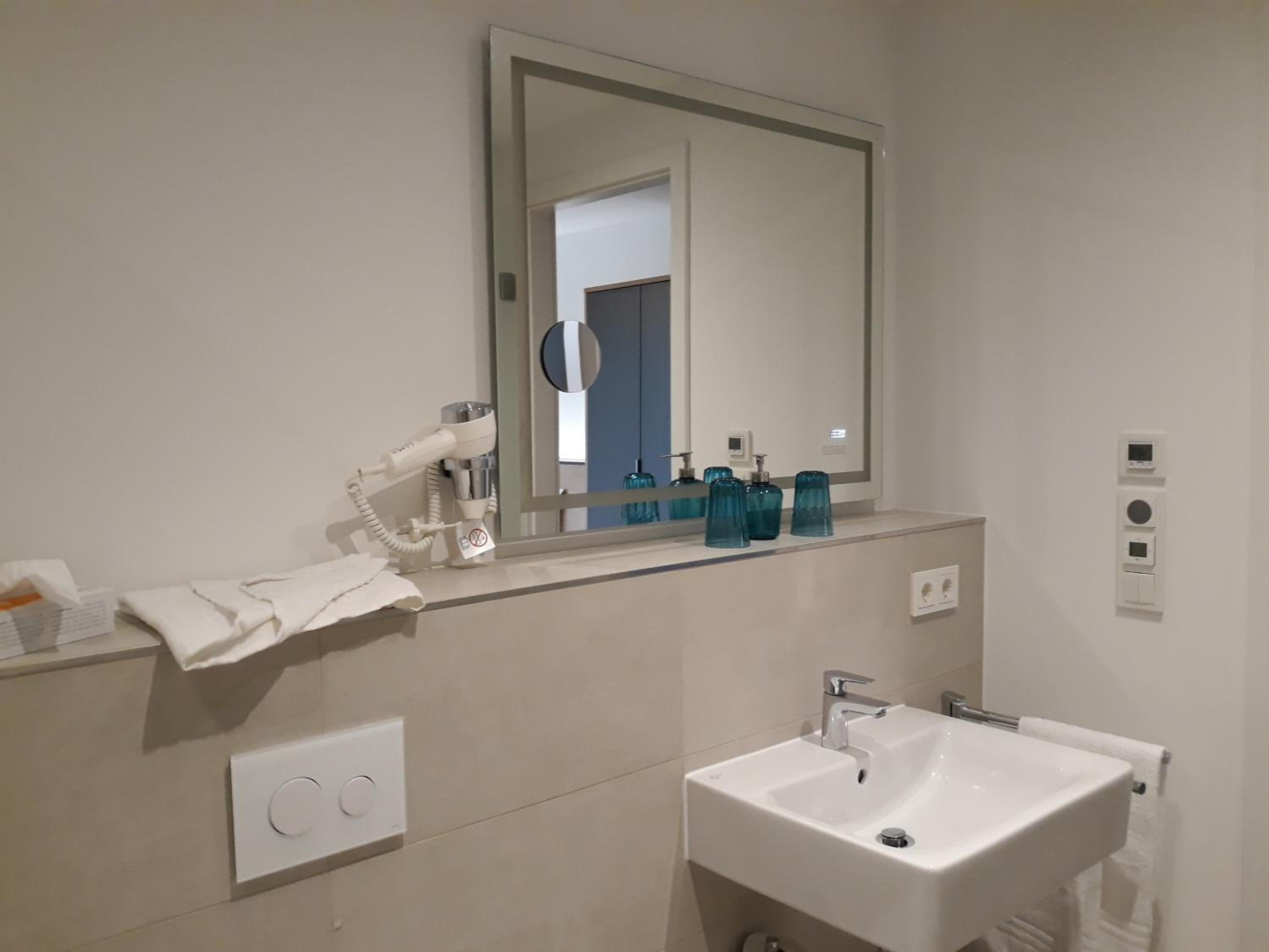 Komfort trifft Idylle - Ferienwohnung mit Seeblick