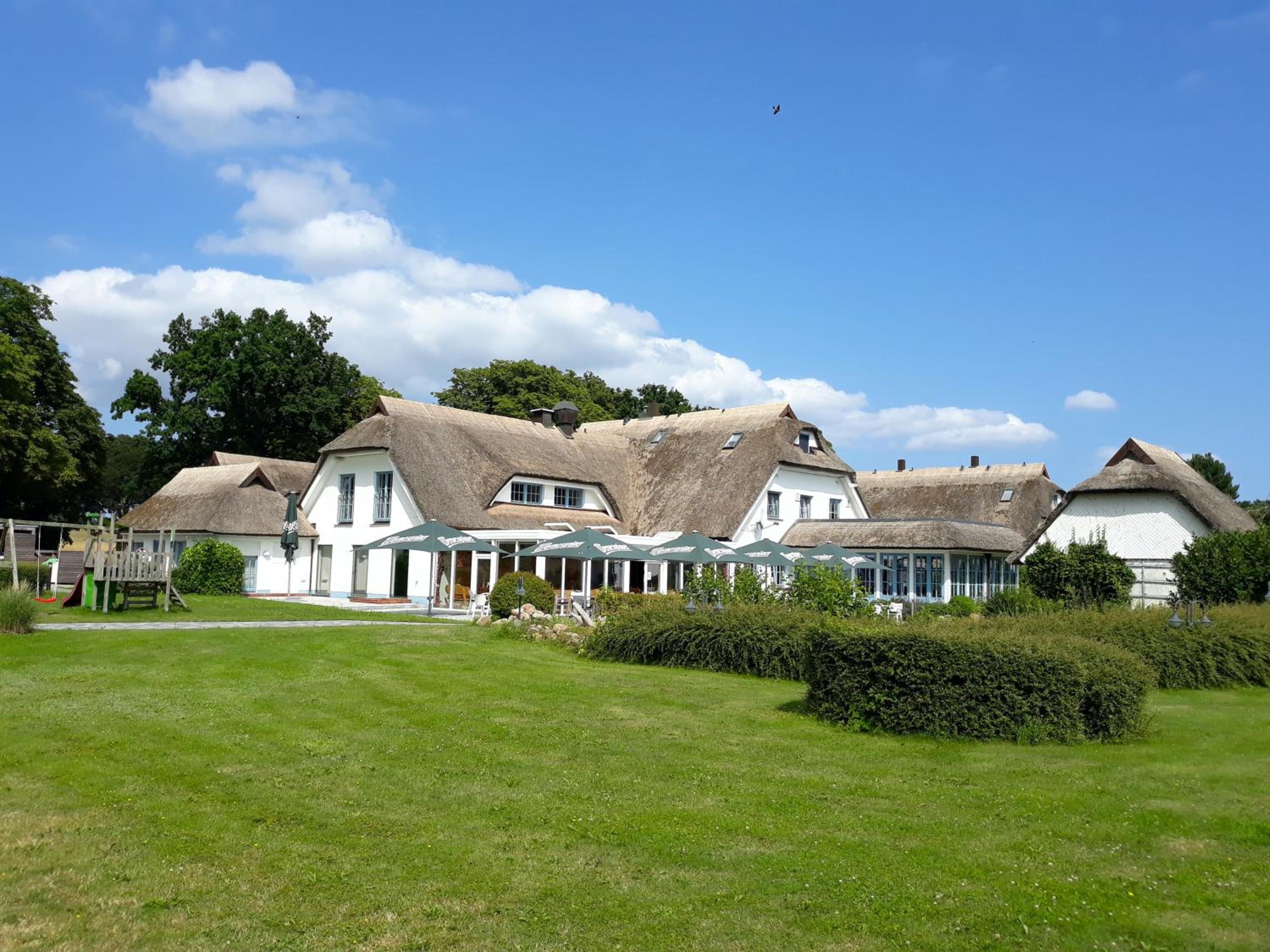 Komfort trifft Idylle - Ferienwohnung mit Seeblick