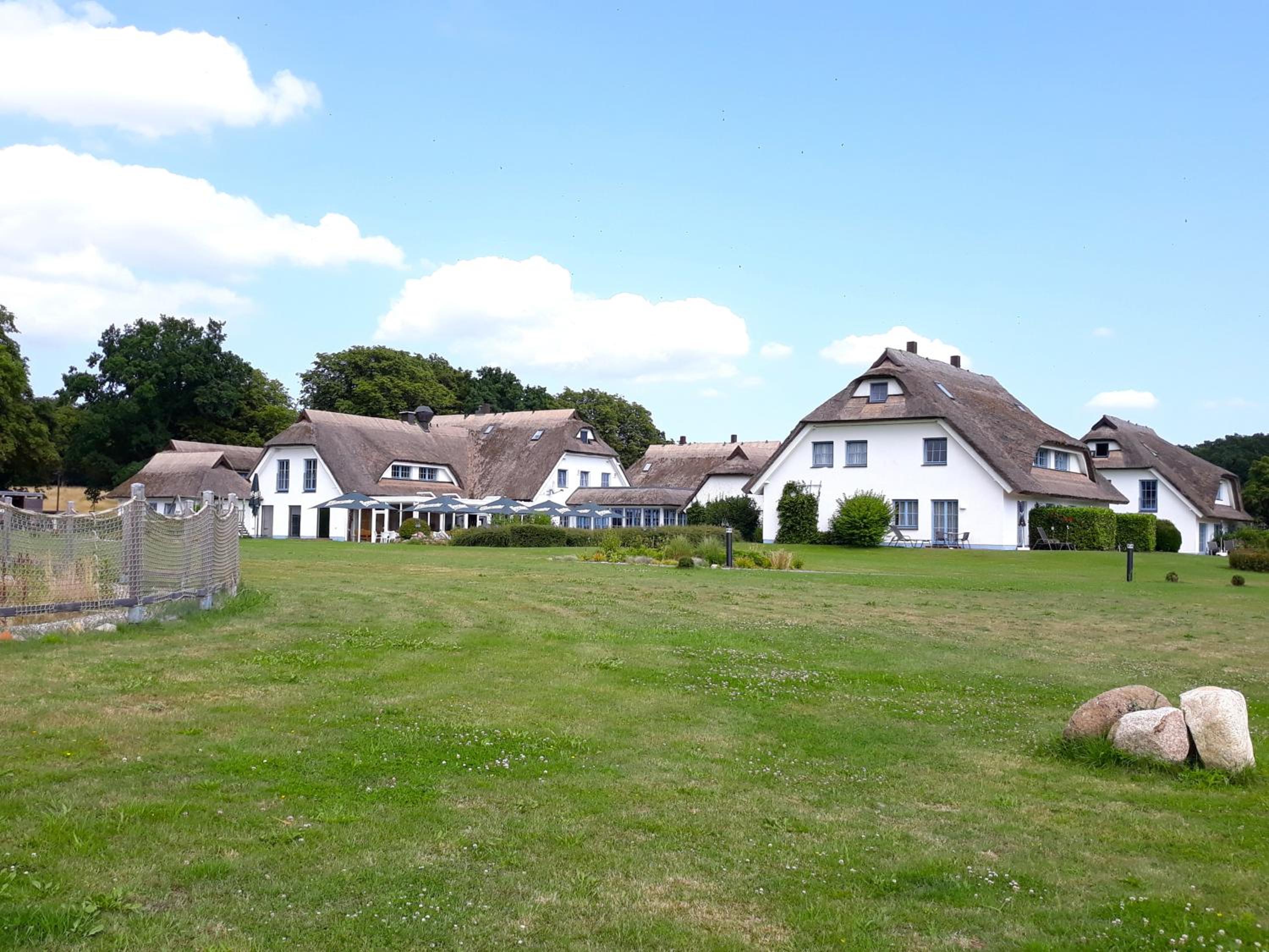 Komfort trifft Idylle - Ferienwohnung mit Seeblick