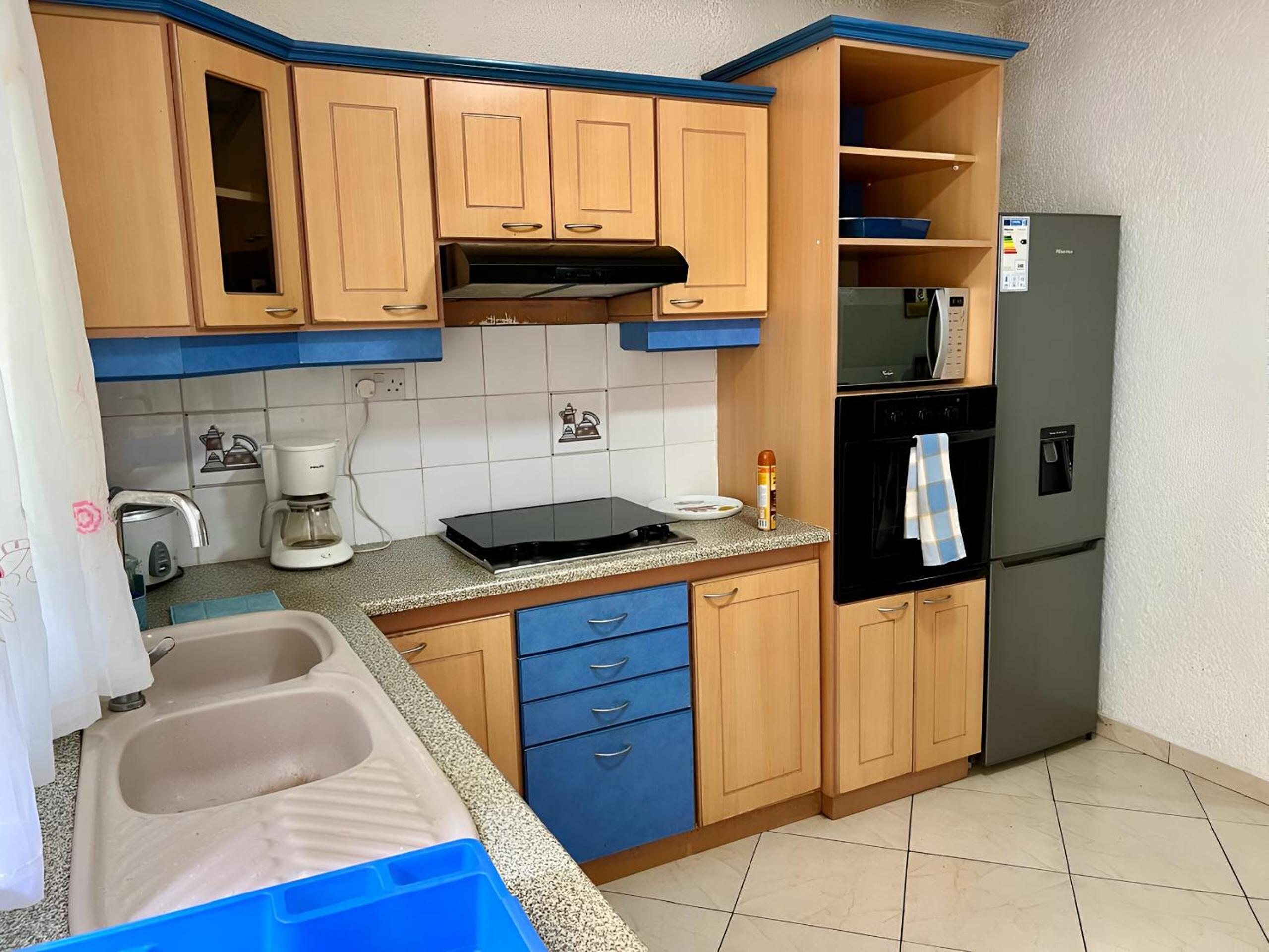 Sea Sand Sun- Entire Modern Ground Floor apartment-Close to beach view 3