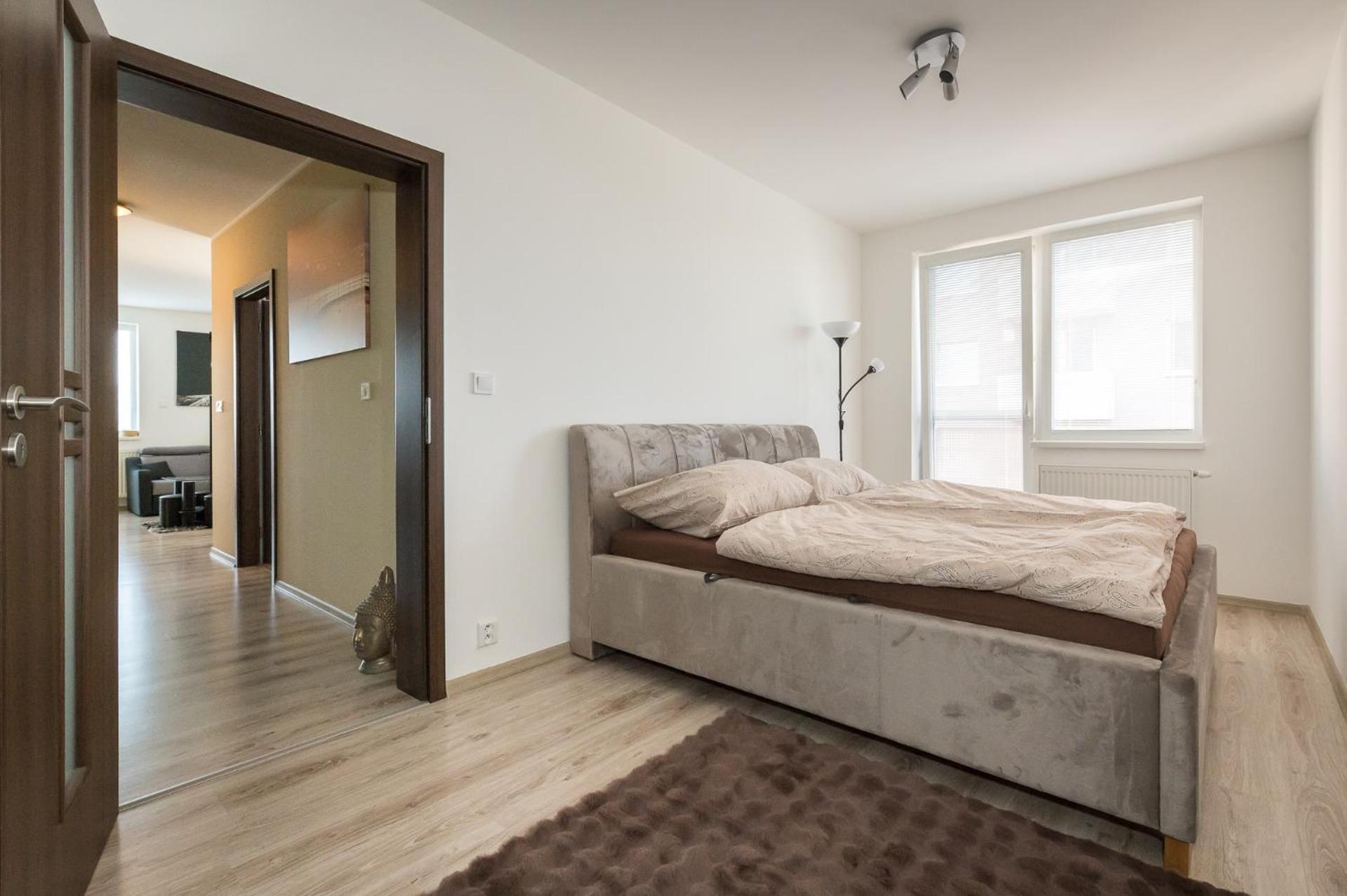 3 rooms Luxury apartment with private parking