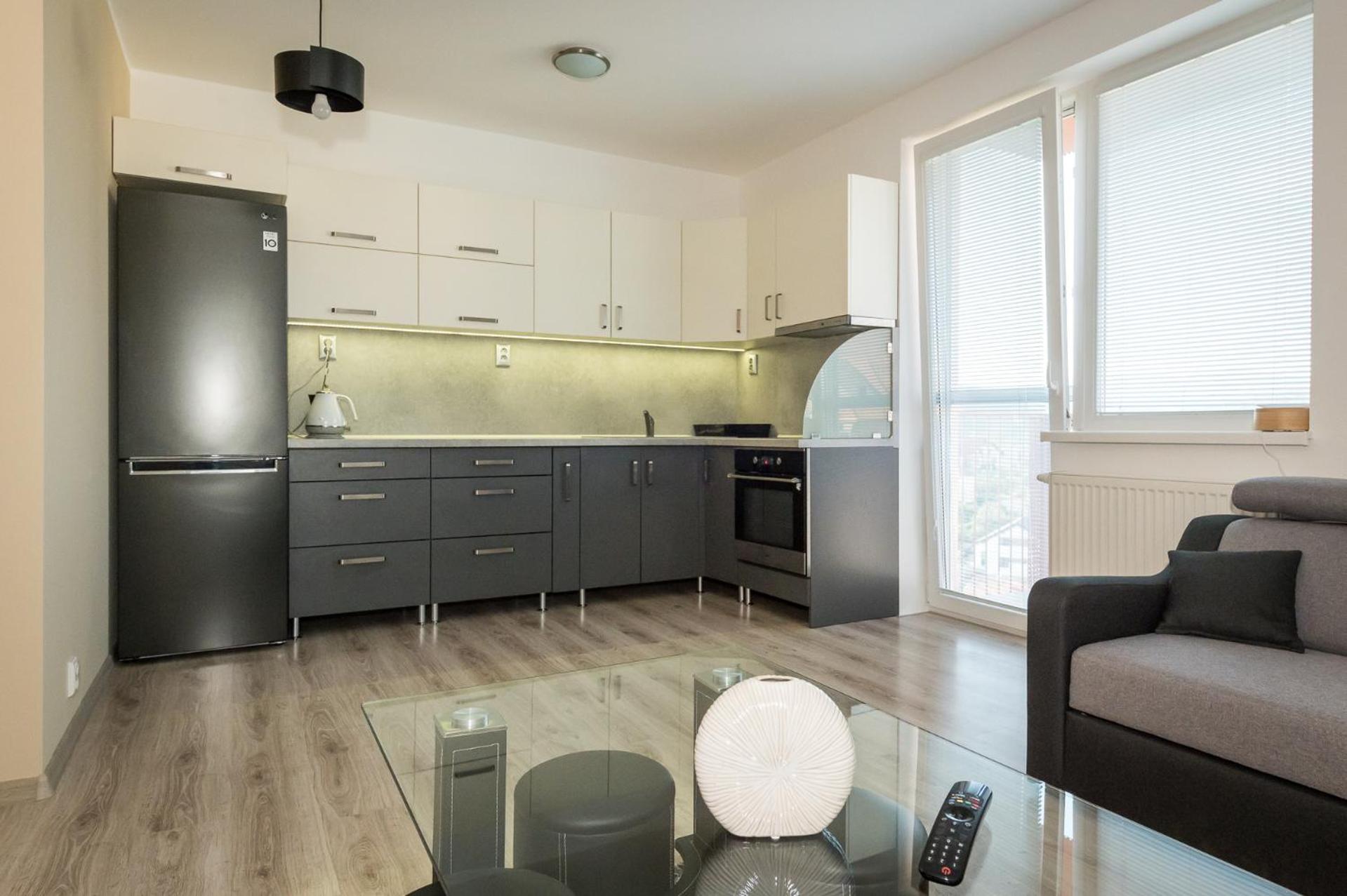 3 rooms Luxury apartment with private parking