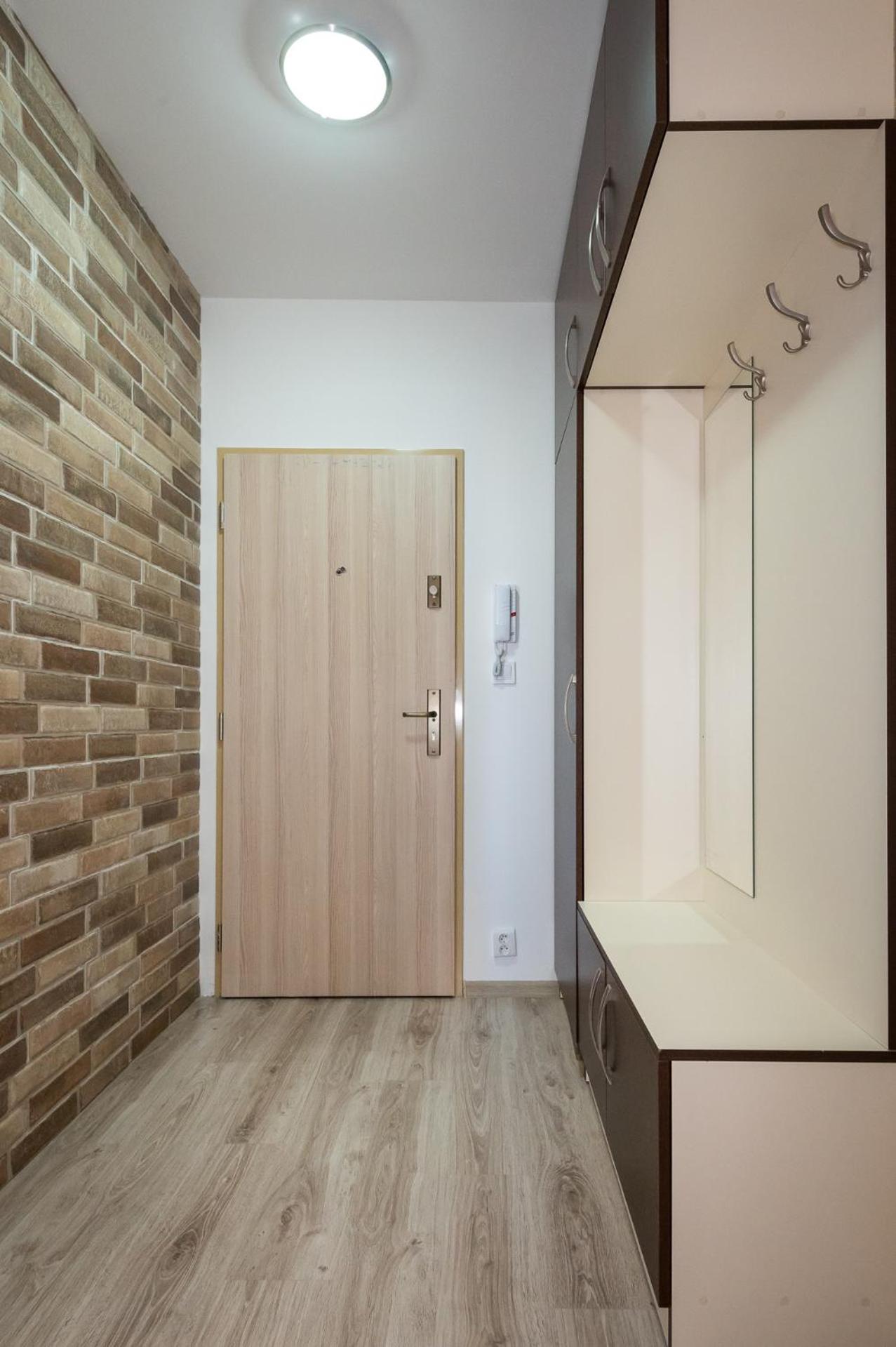 3 rooms Luxury apartment with private parking