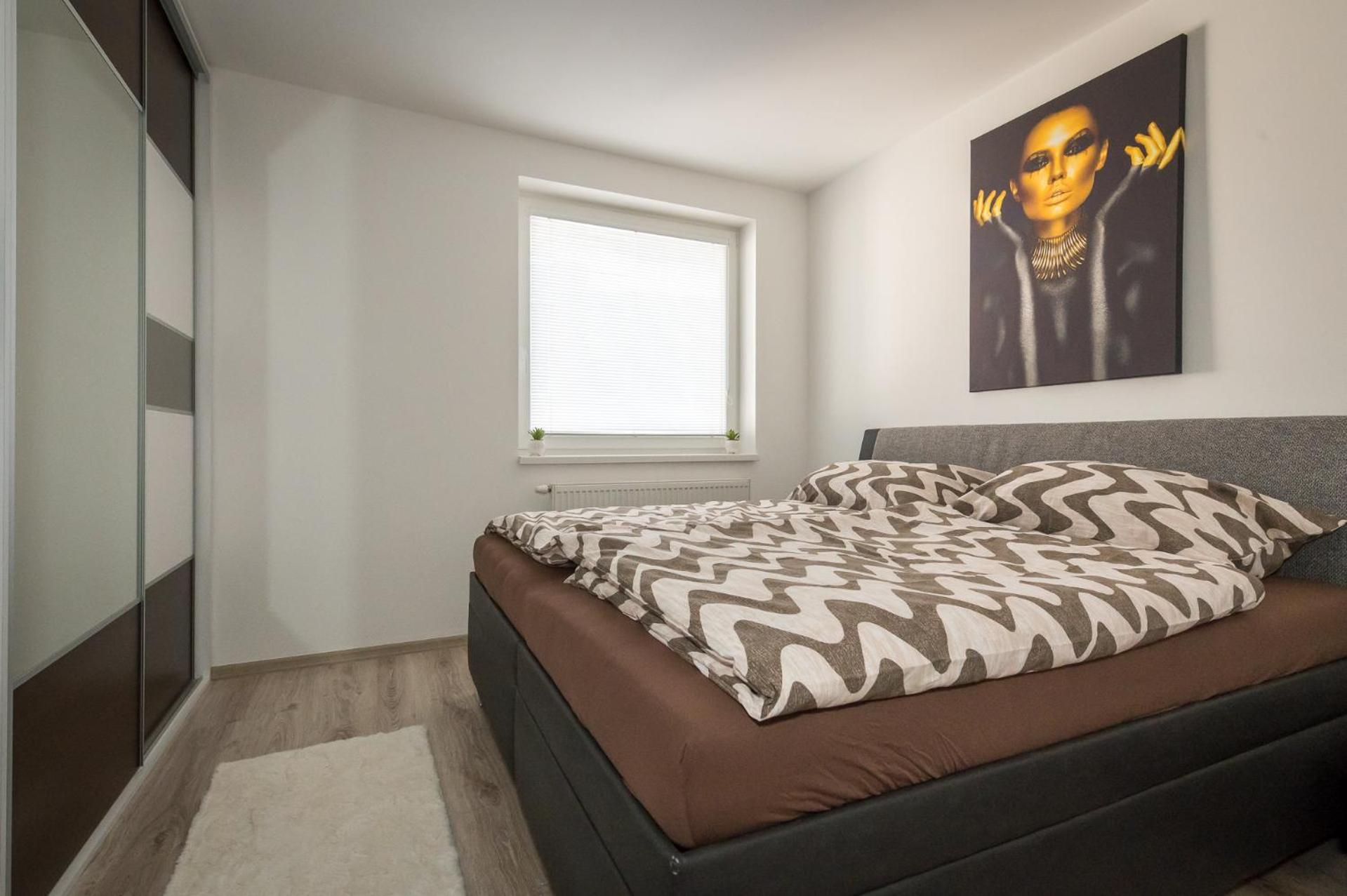3 rooms Luxury apartment with private parking