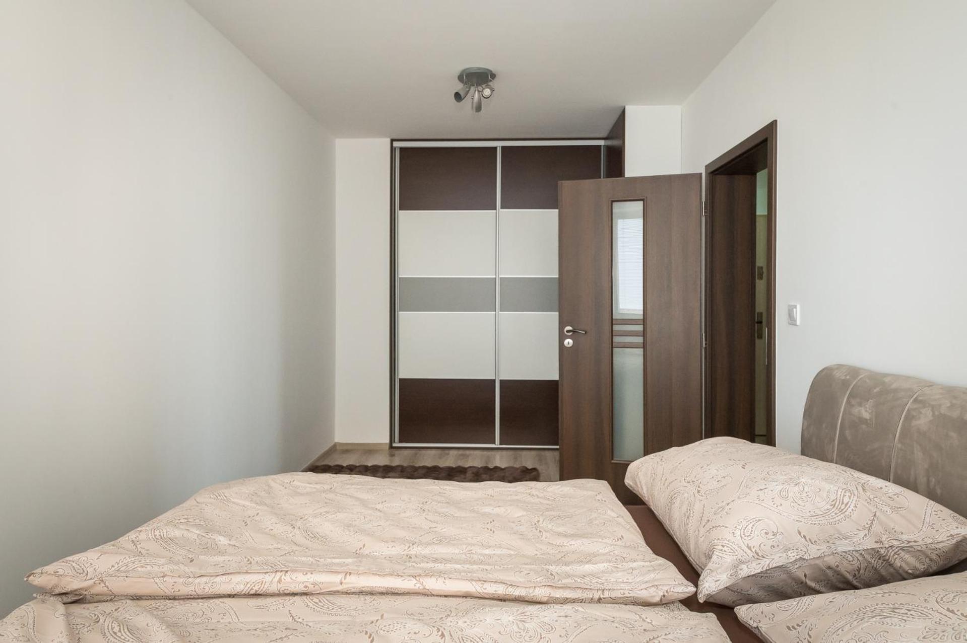 3 rooms Luxury apartment with private parking