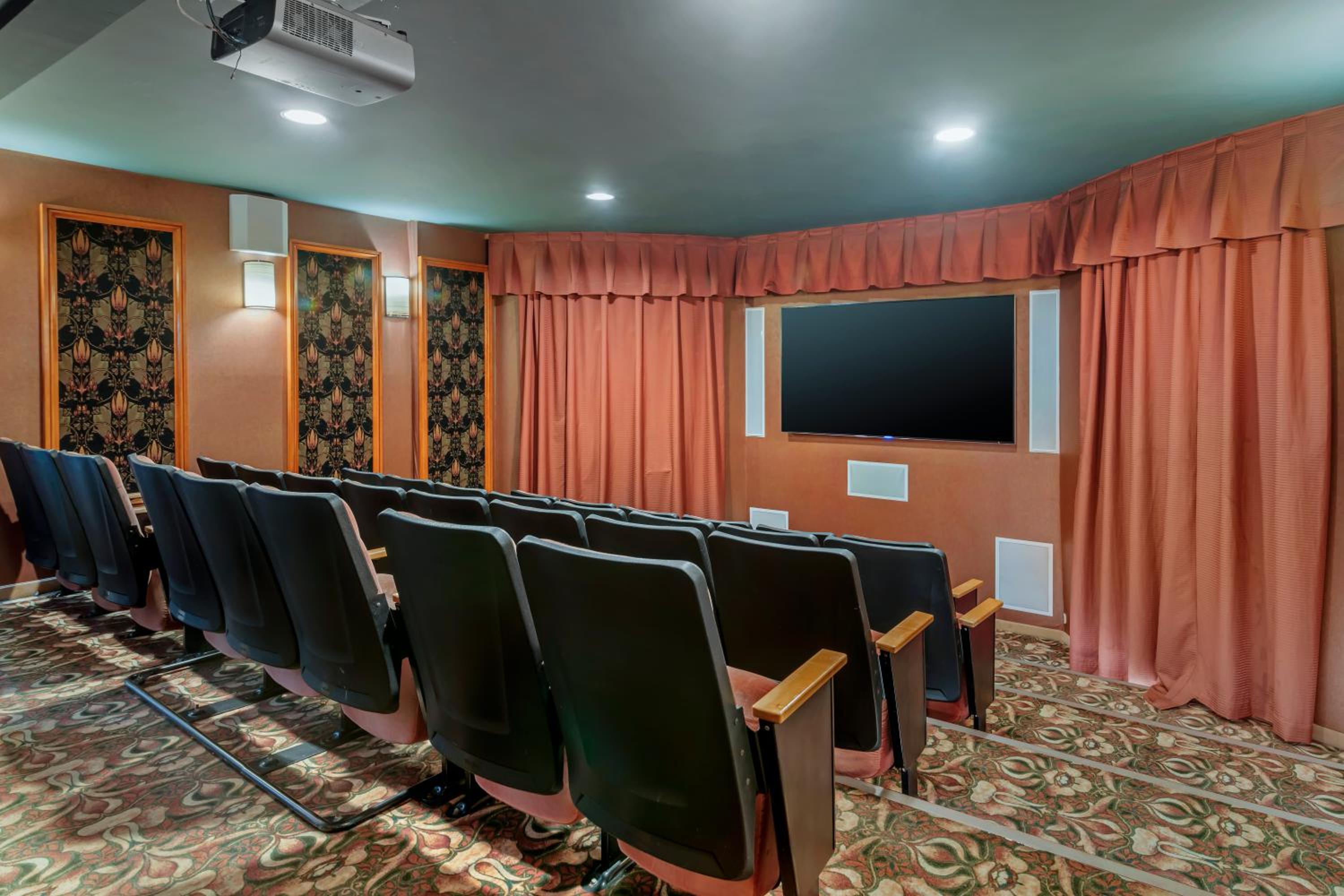 Meadowmere Resort - Property Image 127